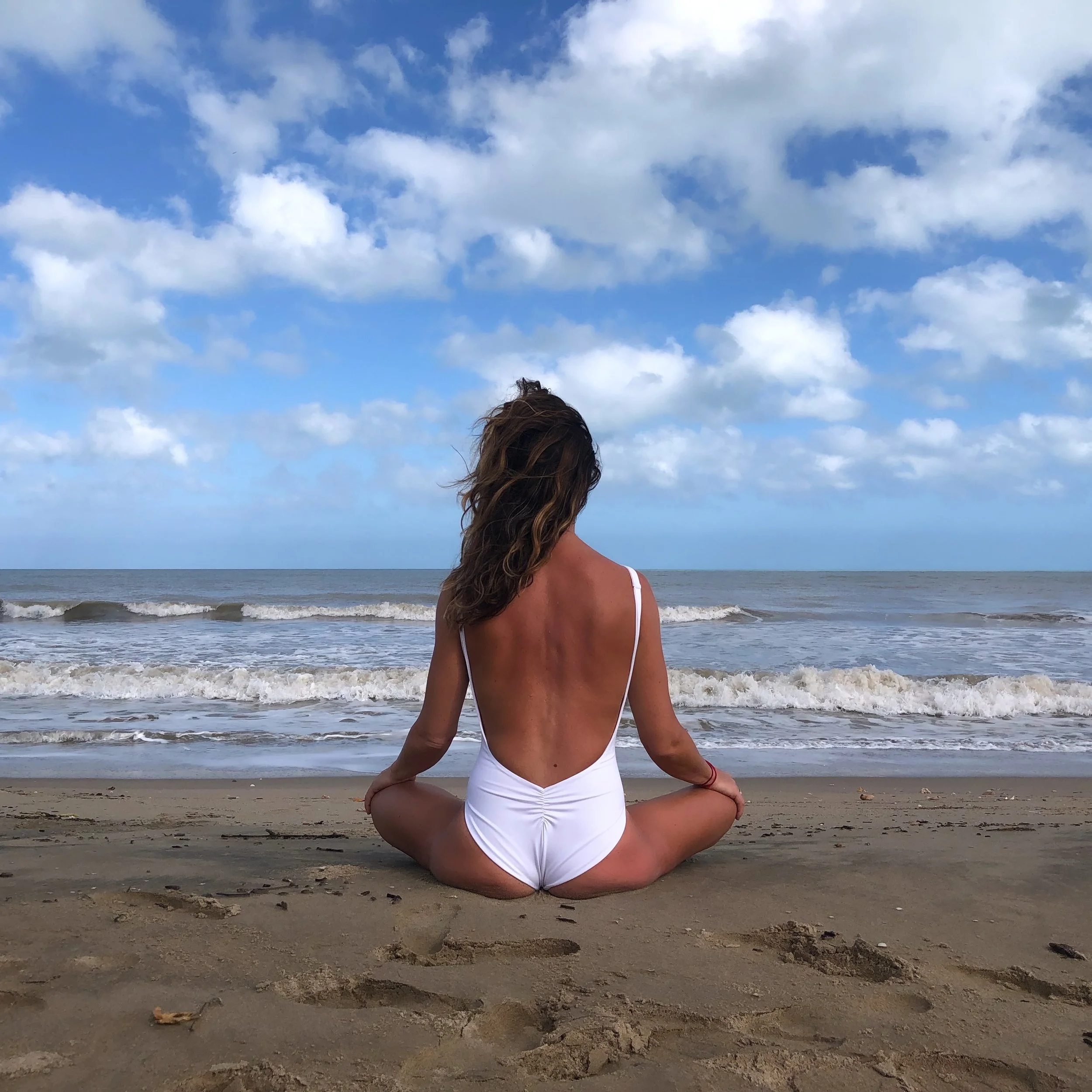 Avatar Flow State 

The most natural way for me to completely drop out of my mind and into my flow state is to sit beside the sea. 
Raising my vibration.
Communing with Her.

And right now I&rsquo;m not beside the sea. I&rsquo;m in London. 
Getting r