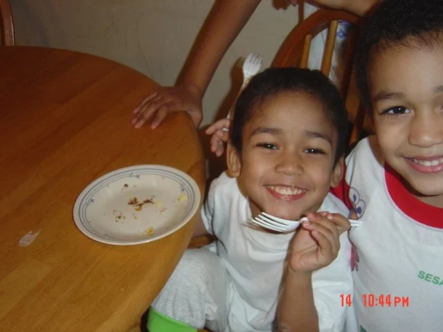 Alexander cheesing.JPG