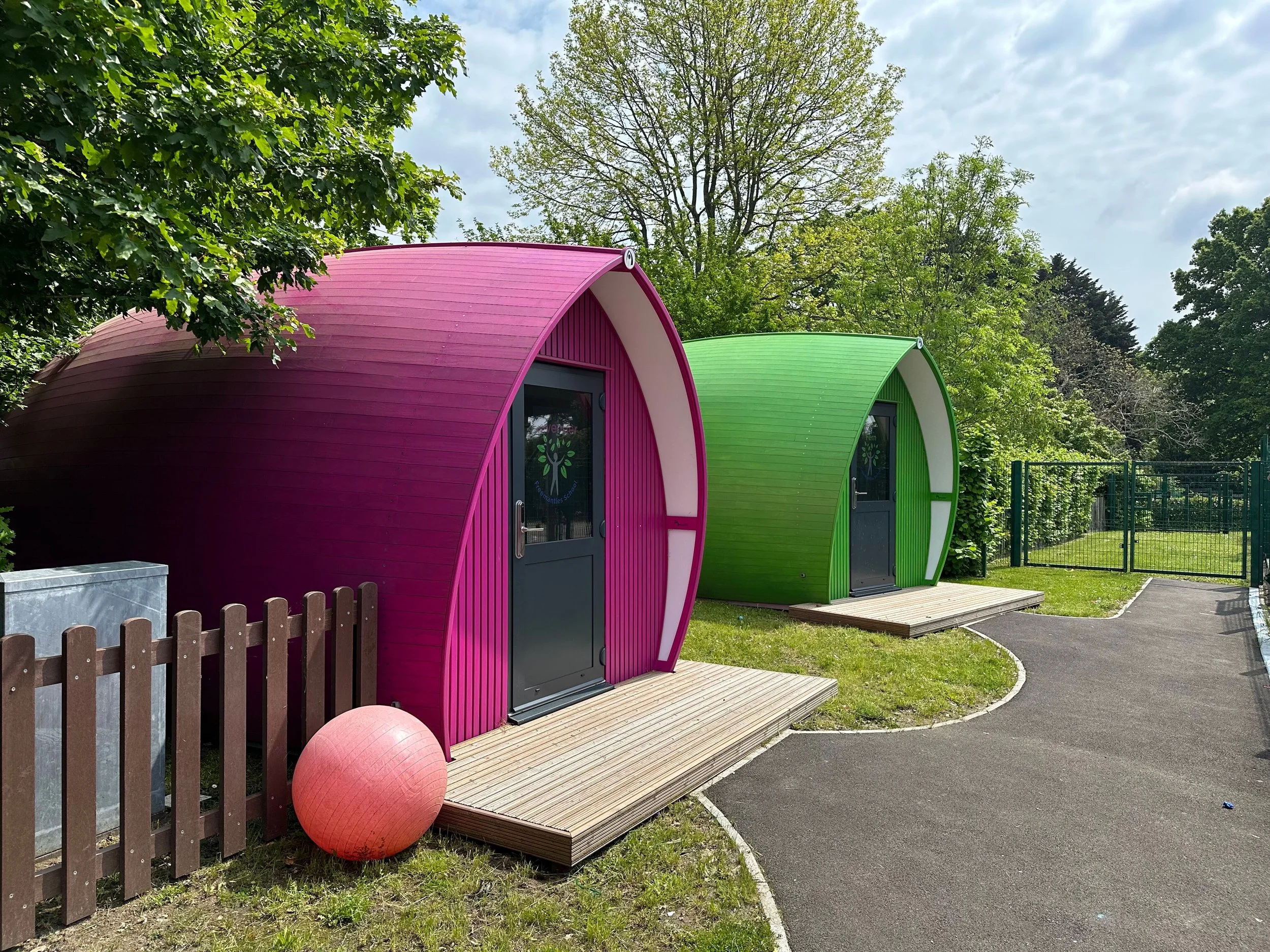 The benefits of Biophilic design in the teaching environment for teachers as well as pupils.