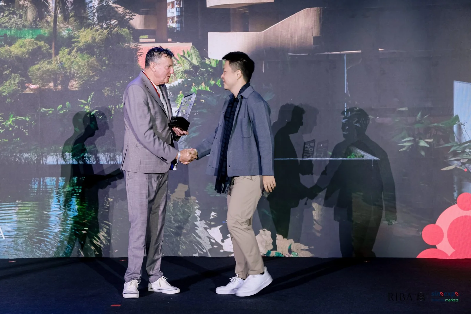 30243356 gala dins 5.jpg