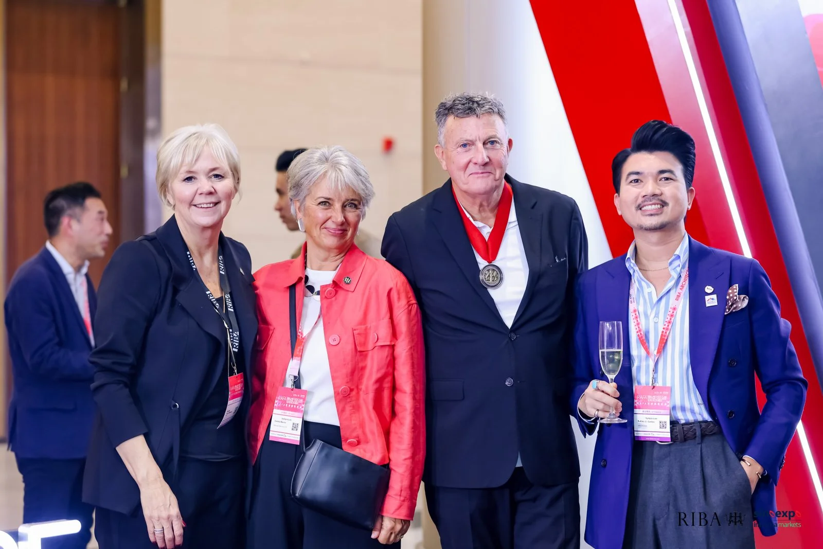 15310518 coctail party jo bacon etc.jpg