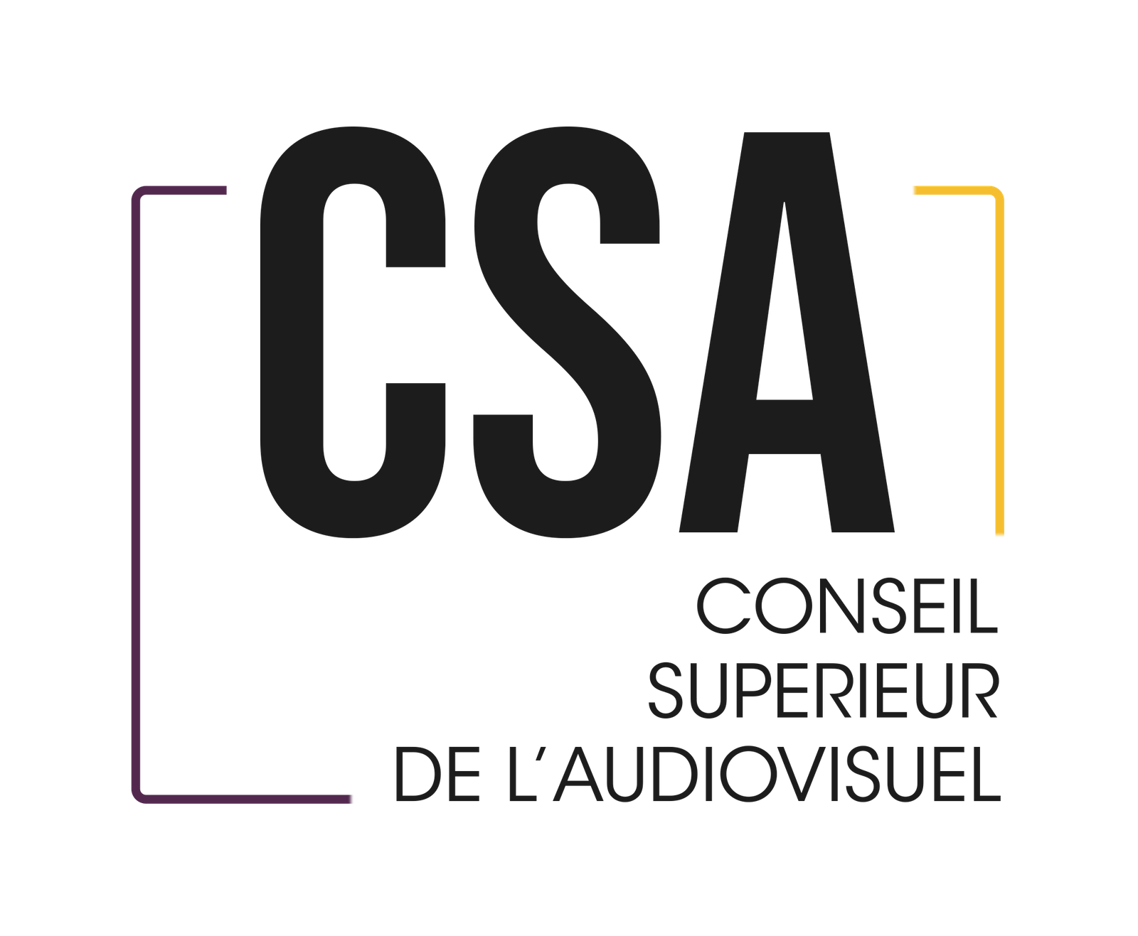 Logo du Conseil supérieur de l'audiovisuel aux États-Unis, avec le texte 'CSA' en grand et le nom complet en dessous, encadré par des lignes colorées violettes et jaunes.