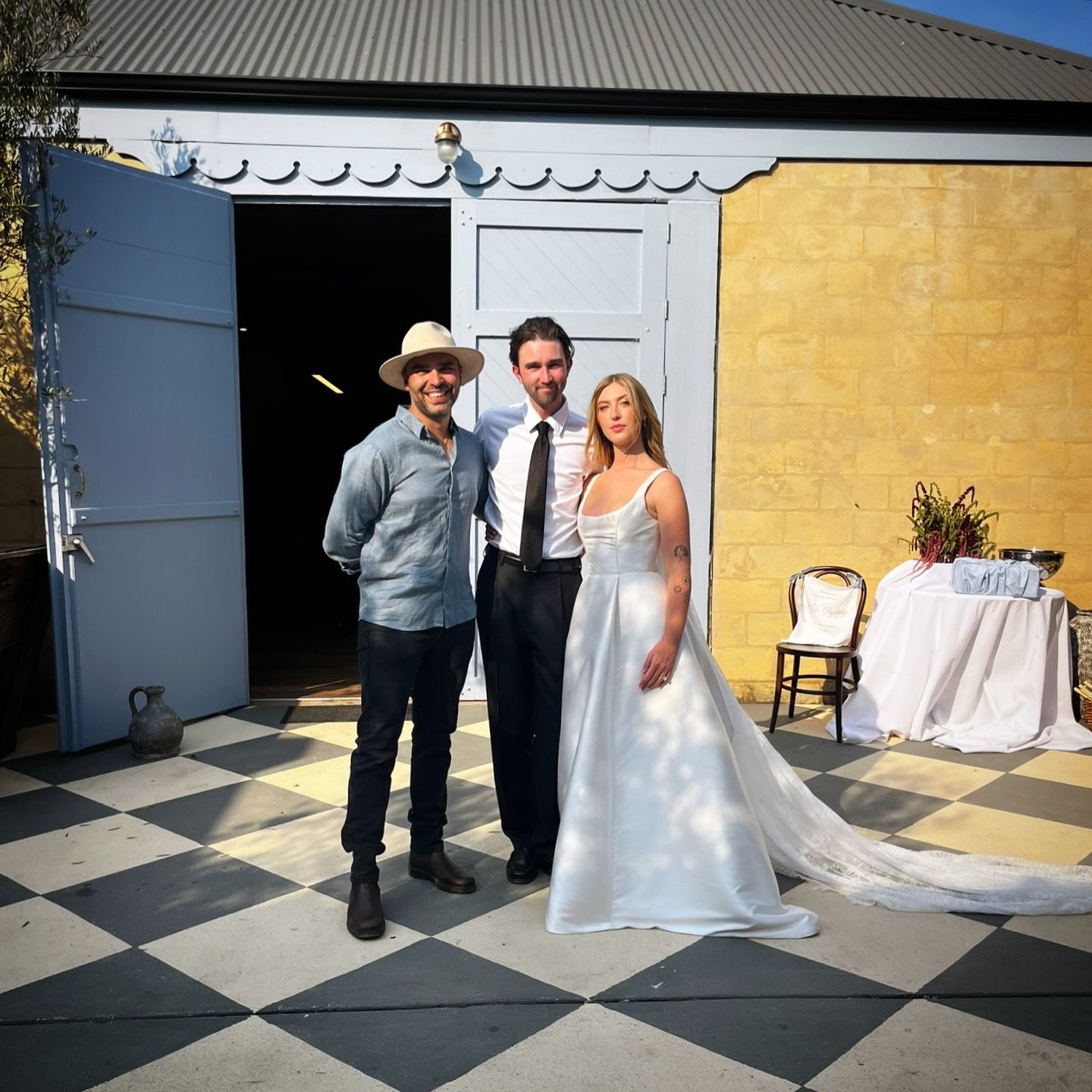 Mase &amp; Kaihla at the absolutely beautiful @thesiennahuntervalley ~ thanks for having me DJ for you! Loved every minute - sweltering heat and all 🫶🏻 ~ Uj