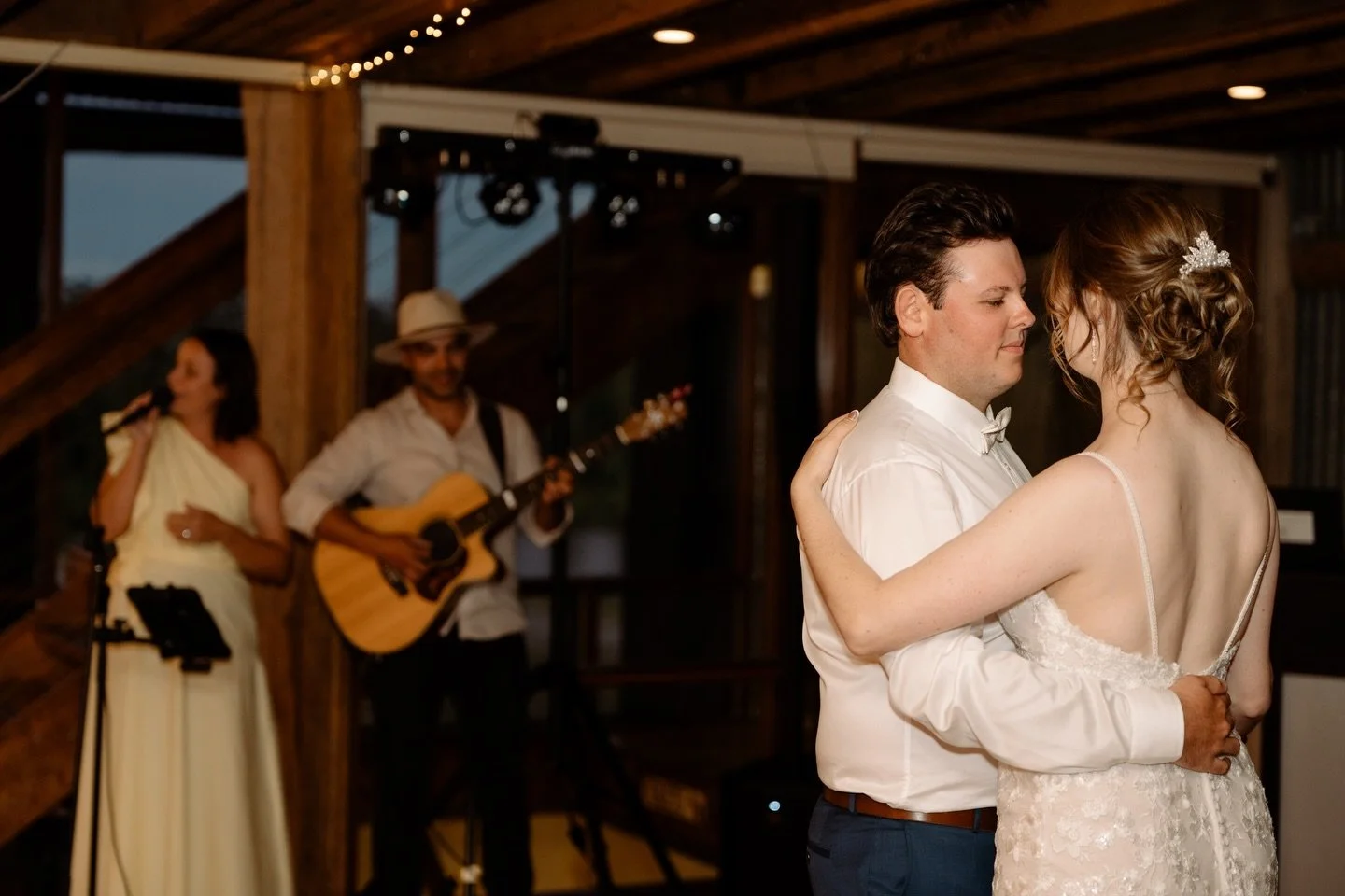 A + L&rsquo;s first dance 🫶🏻
@brycenoonephoto 
@amycollett_ 
@tocalhomesteadweddings