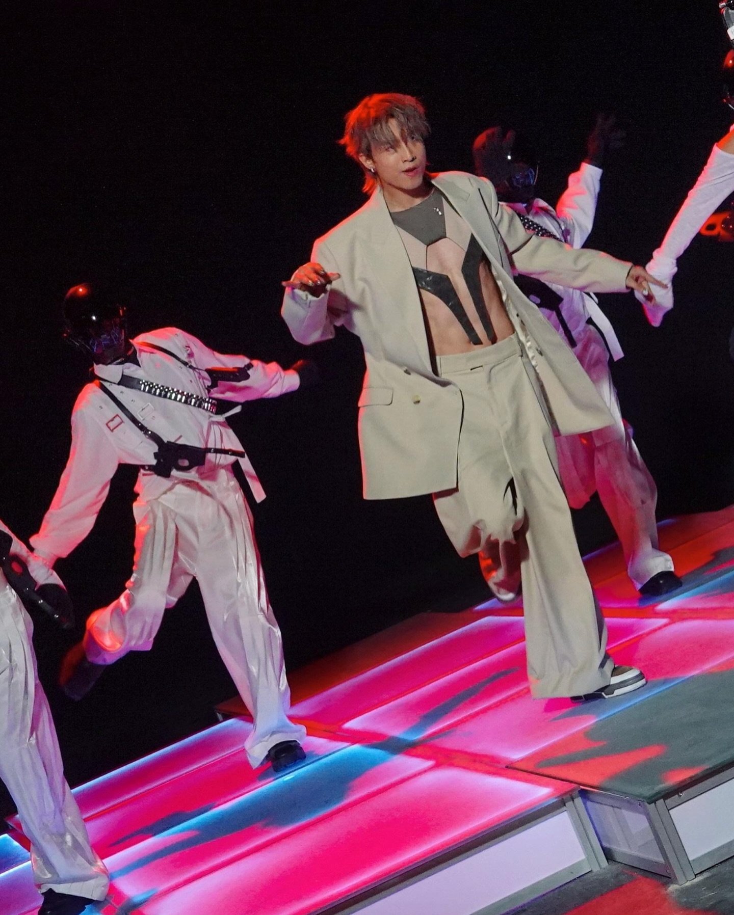 @_kisang_ in #xenogenesis earth panel harness for his newest single 《Game Of Life》 music video, styled by @wanjansco ‣

@angustsuiofficial 
#ANGUSTSUI #ANCeleb
#AnsonKong江𤒹生 #AnsonKong #江熚生