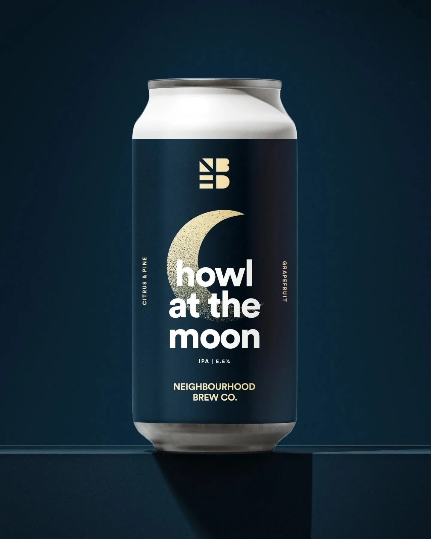 // HOWL AT THE MOON // 5.5%

Aaaaand it's back!
Our spooky little number, Howl at the Moon🌙 with all it's piney, resinous rye goodness 🌲 

Brewed using rye and wheat to give a lovely orange hue and hints of bready warmth.
Perfect for an autumnal ti