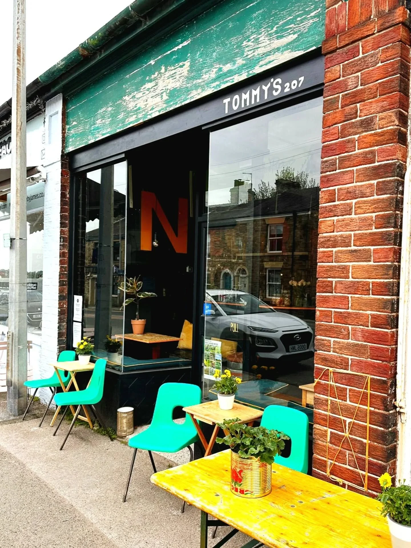 // CUSTOMER SPOTLIGHT// 🍕

Tommy has known Neighbourhood Brew Co virtually since day one, as we met side by side at markets - us slinging pints and him whipping up banging pizzas! I mean what a combo right 🍻🍕

We were so happy for him when he took