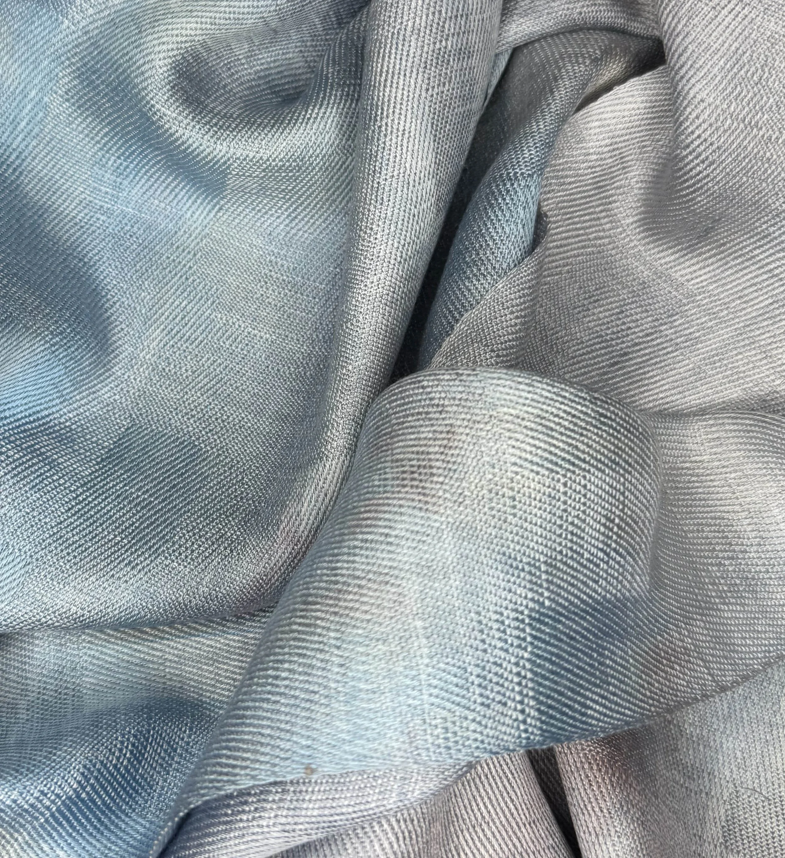 damask inspired handwoven piece