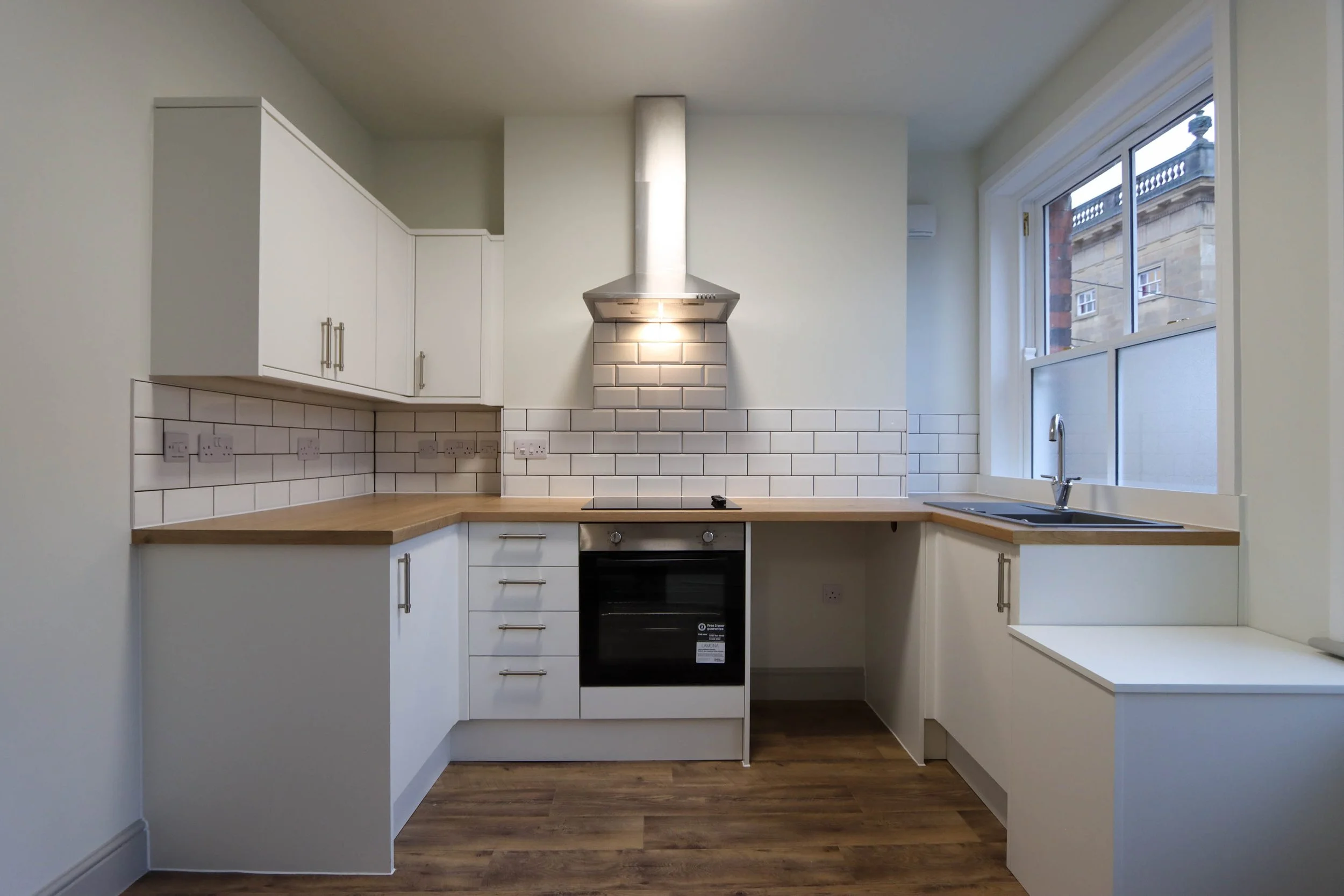 Kitchen (1).jpg