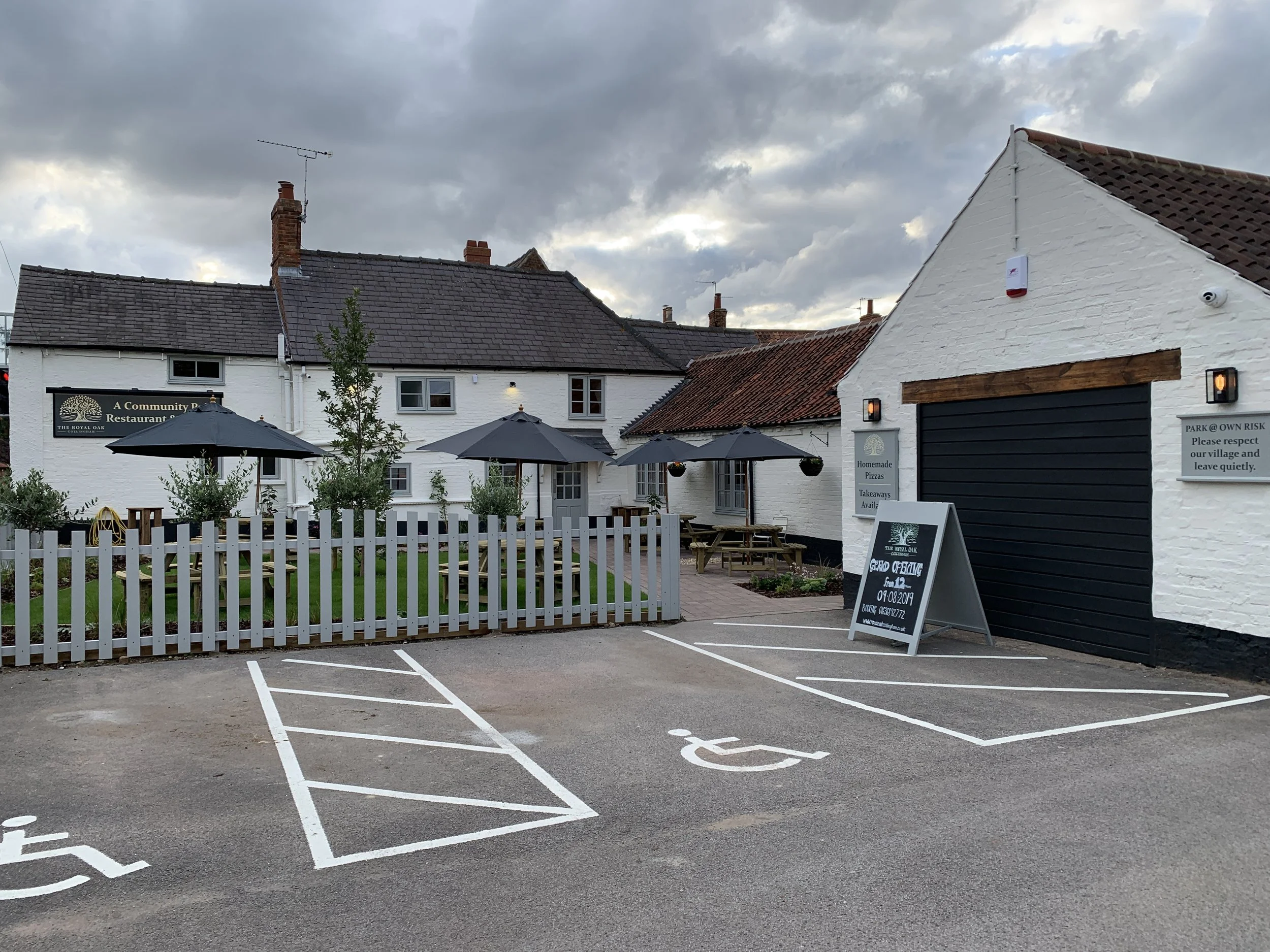 Royal Oak - Collingham.jpg