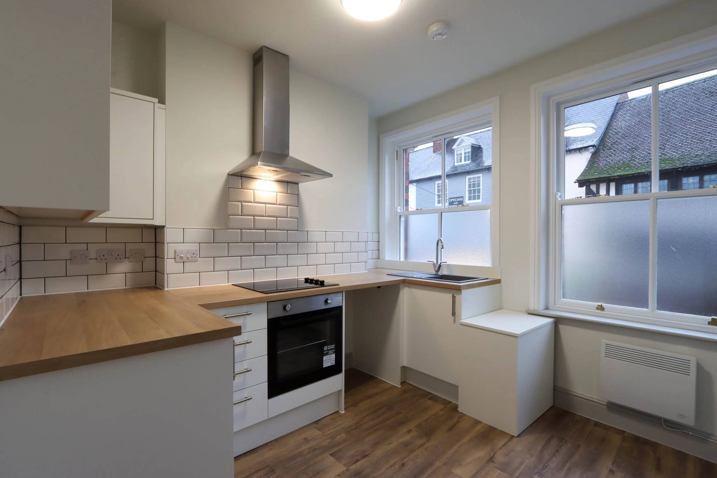 Kitchen (2).jpg