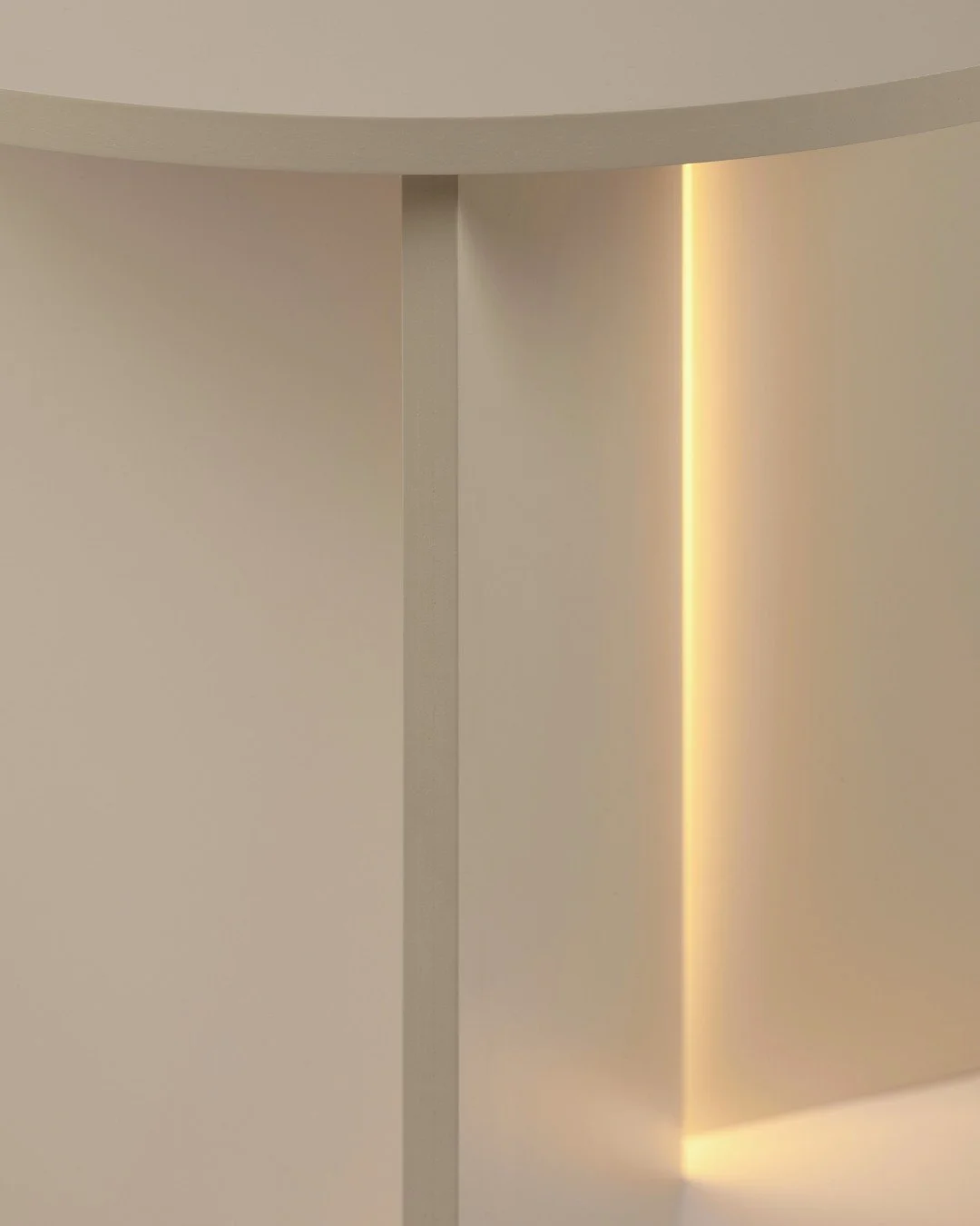 Ecom_ A8521380C_05.jpg