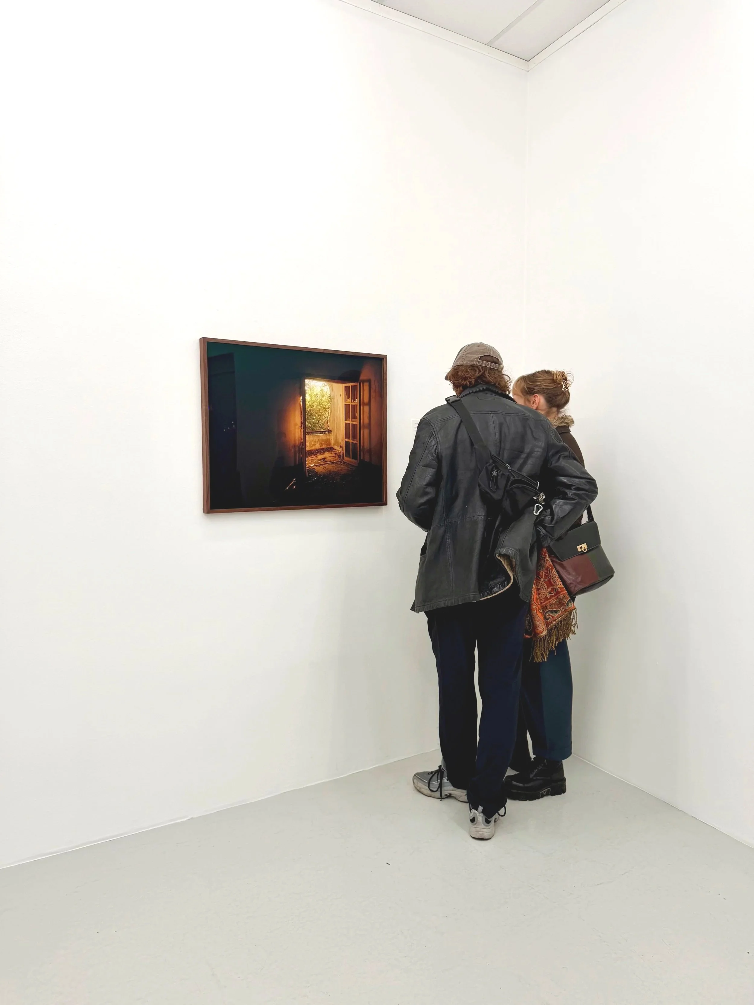 Mellem skygge og hjerte  |  TWENTYFOUR a Group Exhibition