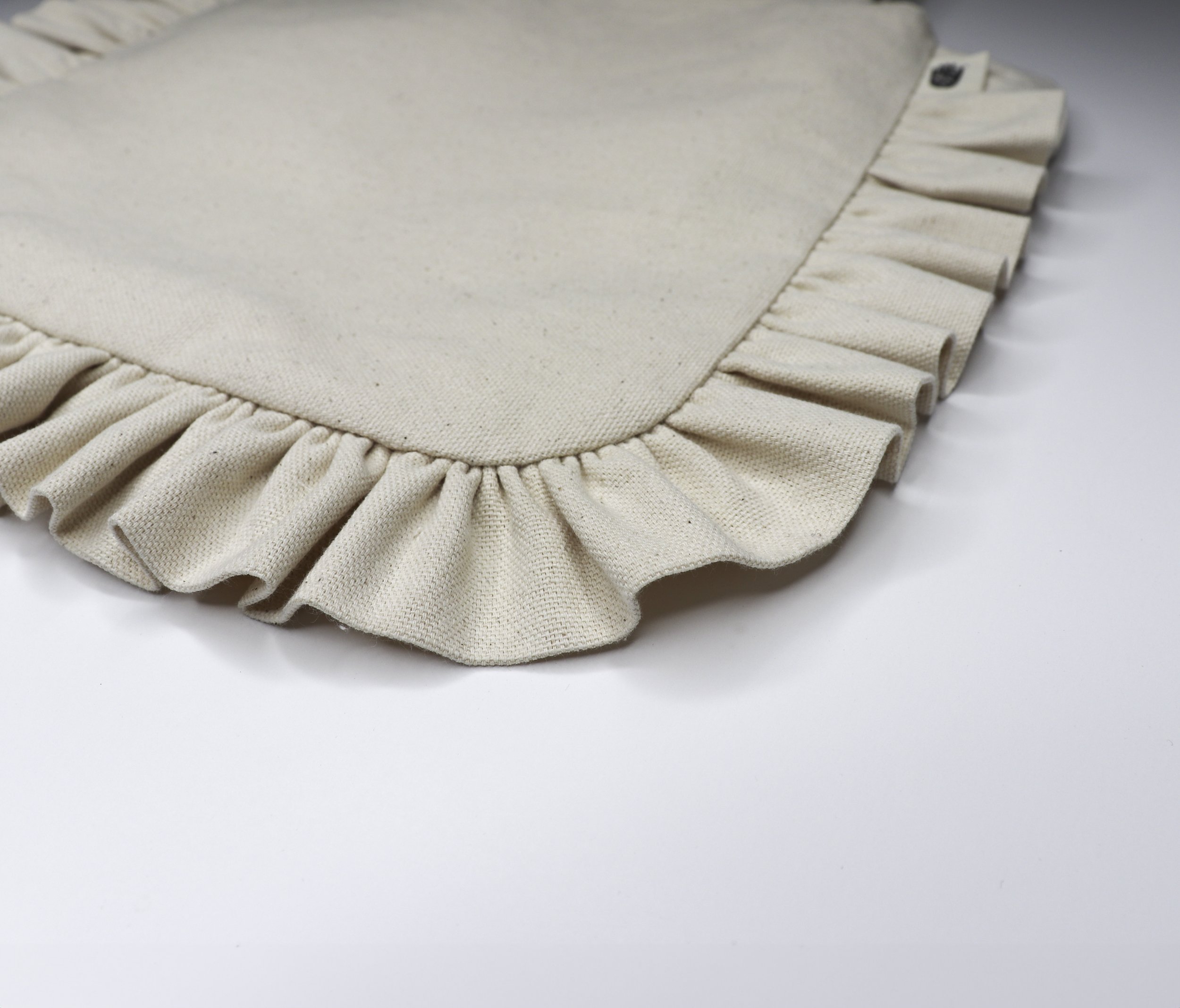 canvas ruffle 3.jpg