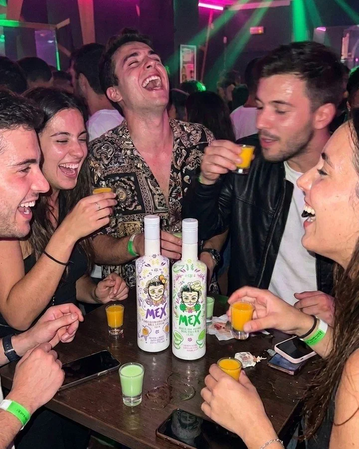 S&oacute; &iacute;amos beber um 😶

🌴 pede MEX no teu bar
ou leva contigo &mdash; link na bio.

#mexcreampt #mexcream #tequilhamorango #cremetequilha #tequilhamanga #tequilhamelao