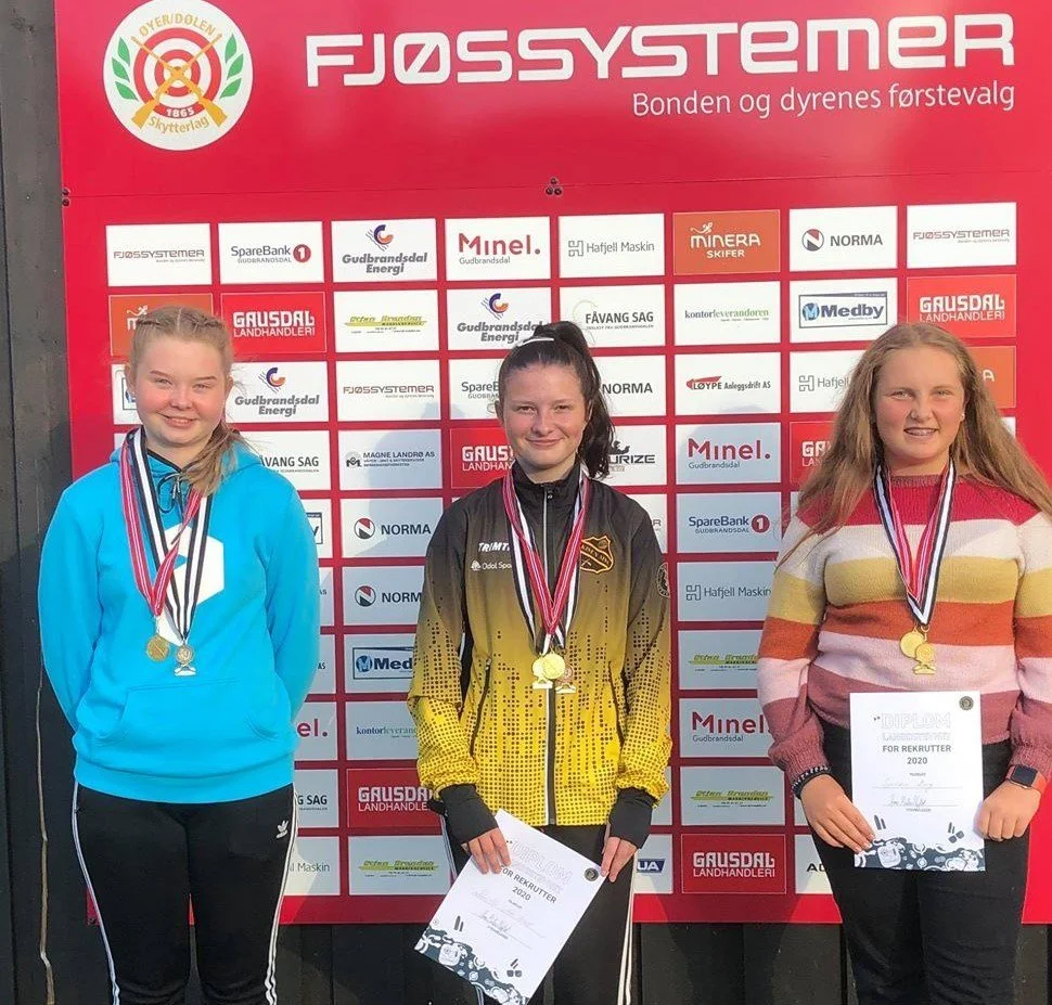 Gull til Pernille og Synnøve