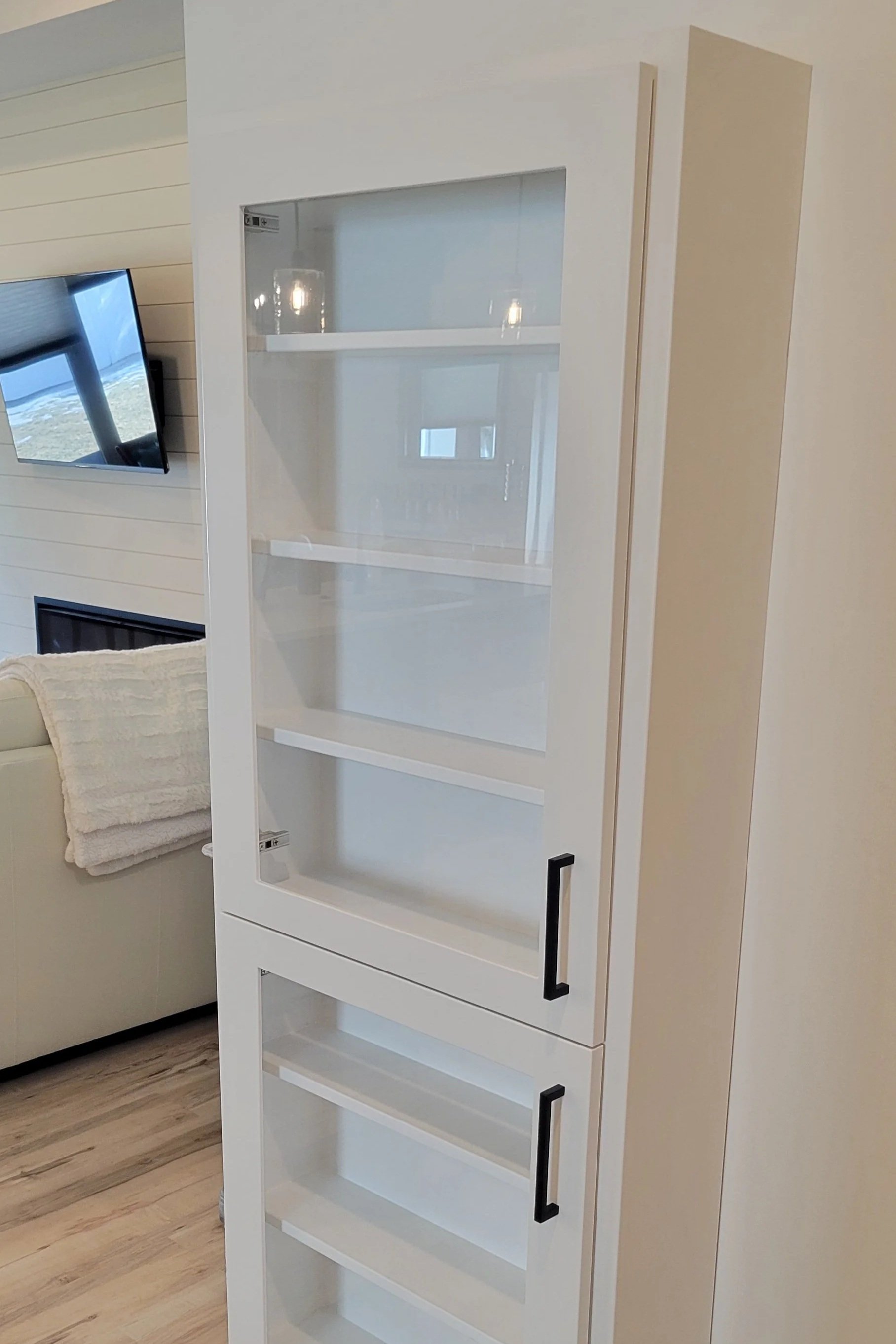 custom china hutch