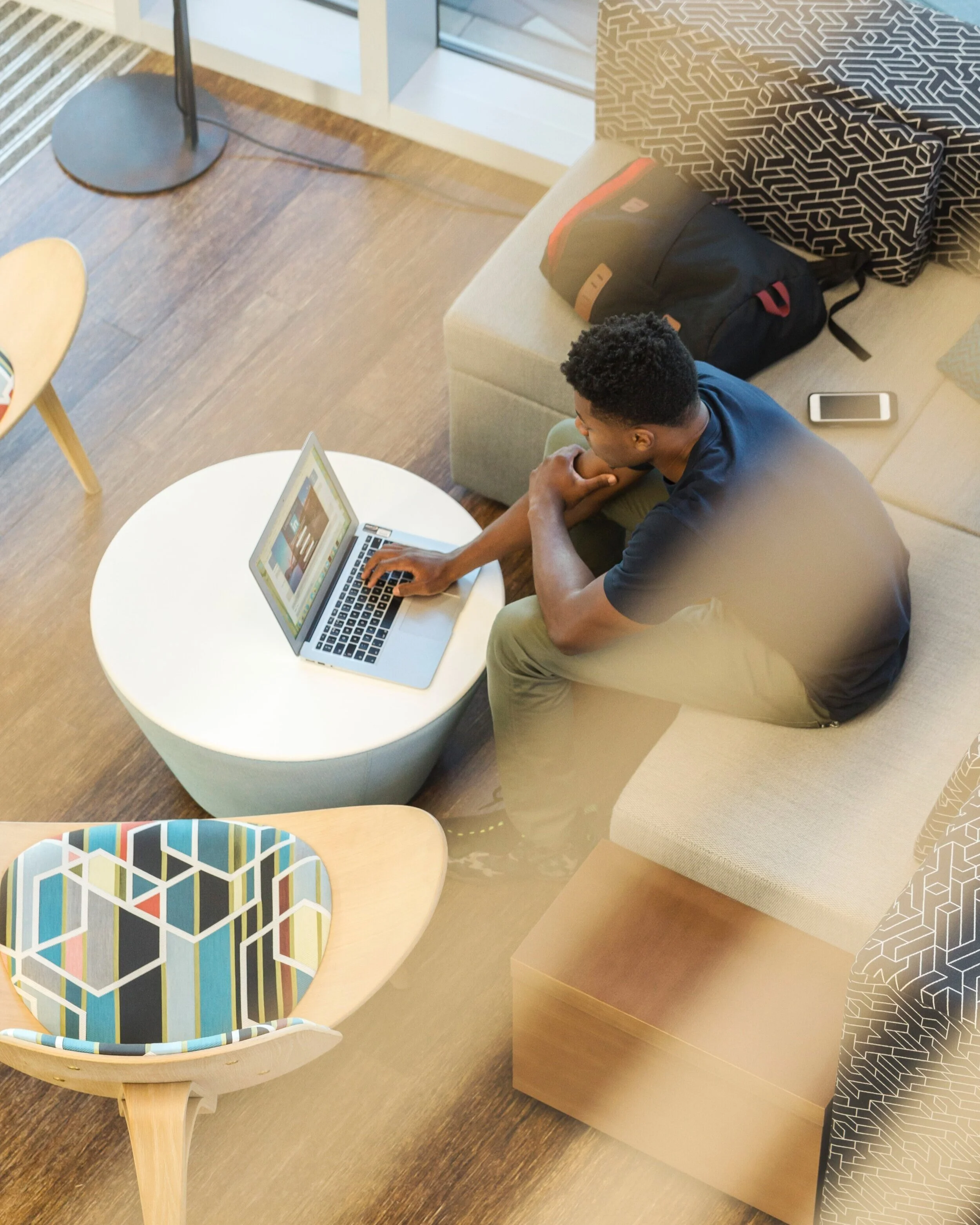 linkedin-sales-navigator-u3hmzw5U-SI-unsplash.jpg