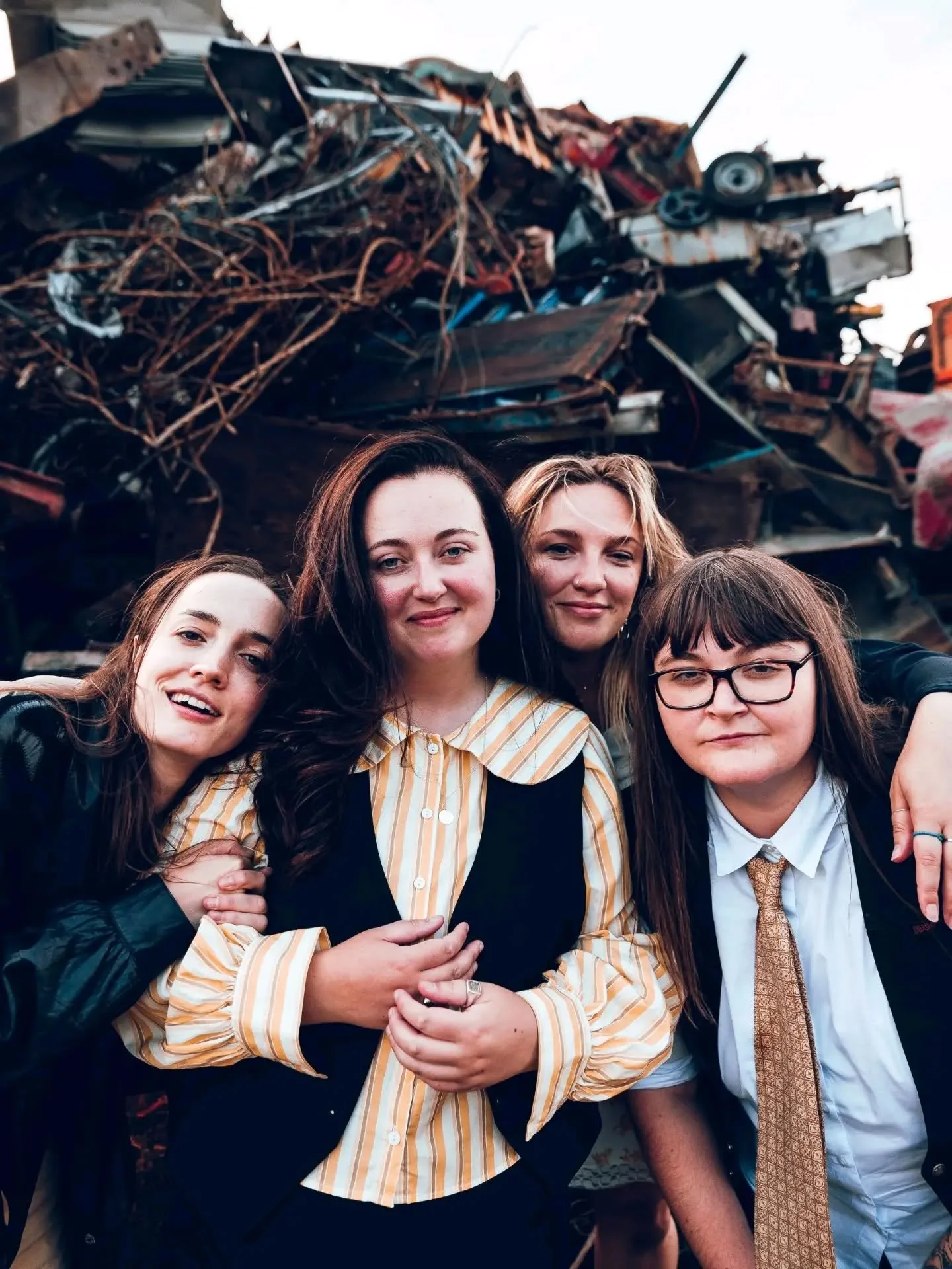 The Deep Blue 💙 Performing with us in Edinburgh NEXT MONTH! Not long now @thedeepblueband ... "The Deep Blue are softly carving out their niche with a uniquely current take on indie-folk" &ndash; Line of Best Fit

Comprised of Georgia Gage
