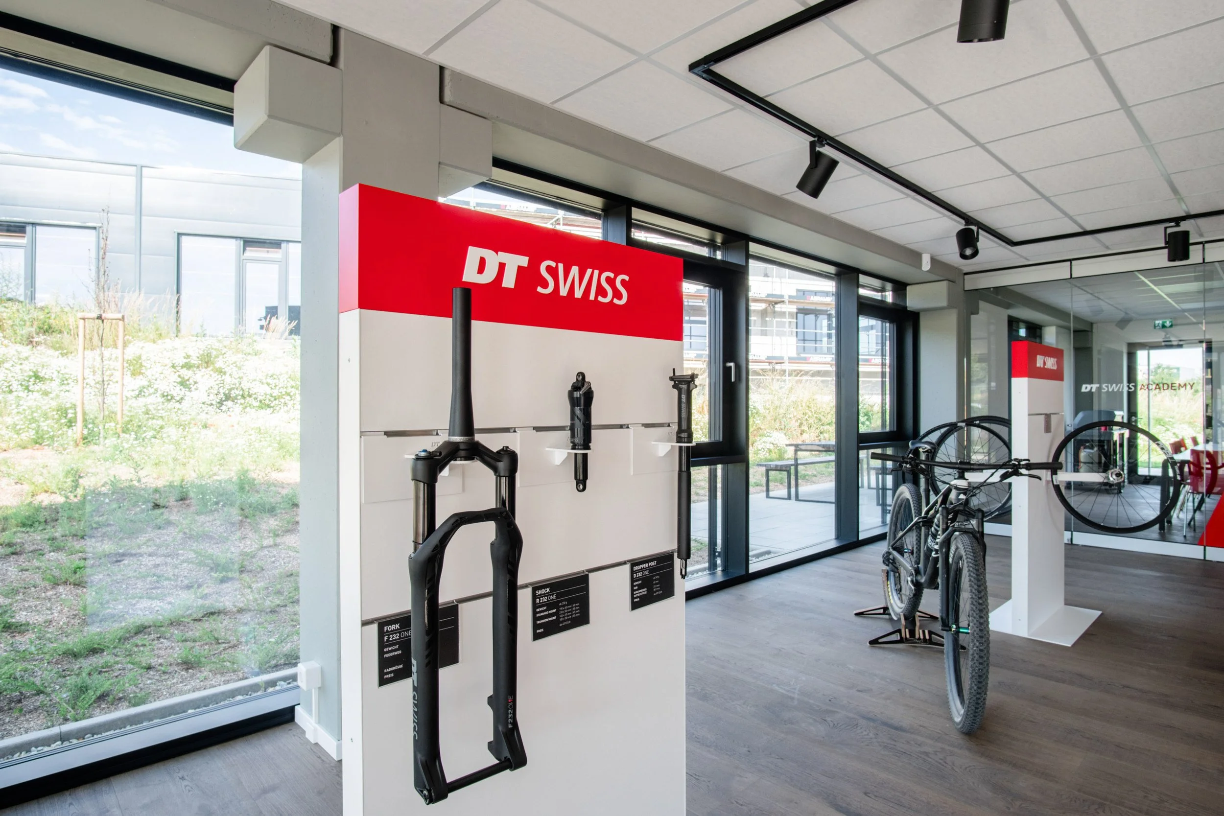 dt-swiss-7.jpg