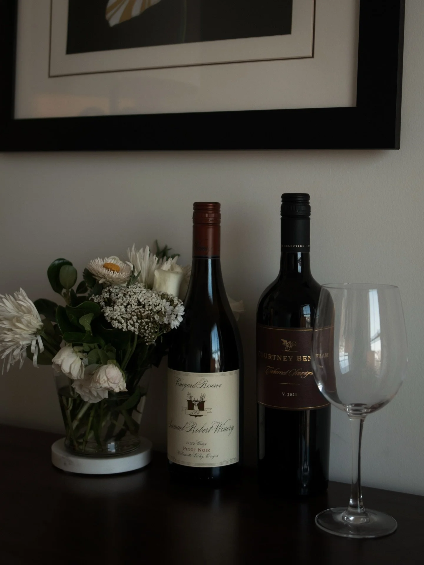 The start of a December evening at The Majestic. Simple, cozy, and just the pace you need heading into the holiday season in Ocean Grove.

#oceangrove #oceangrovenj #boutiquehotel