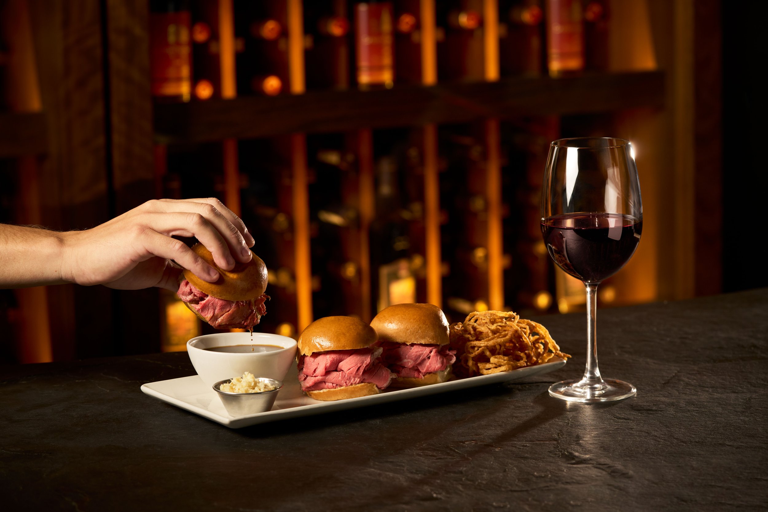 1015_TheKeg_MainStays_Q4_SHOT08_PRIMERIB_SLIDERS_0978_ALT.jpg