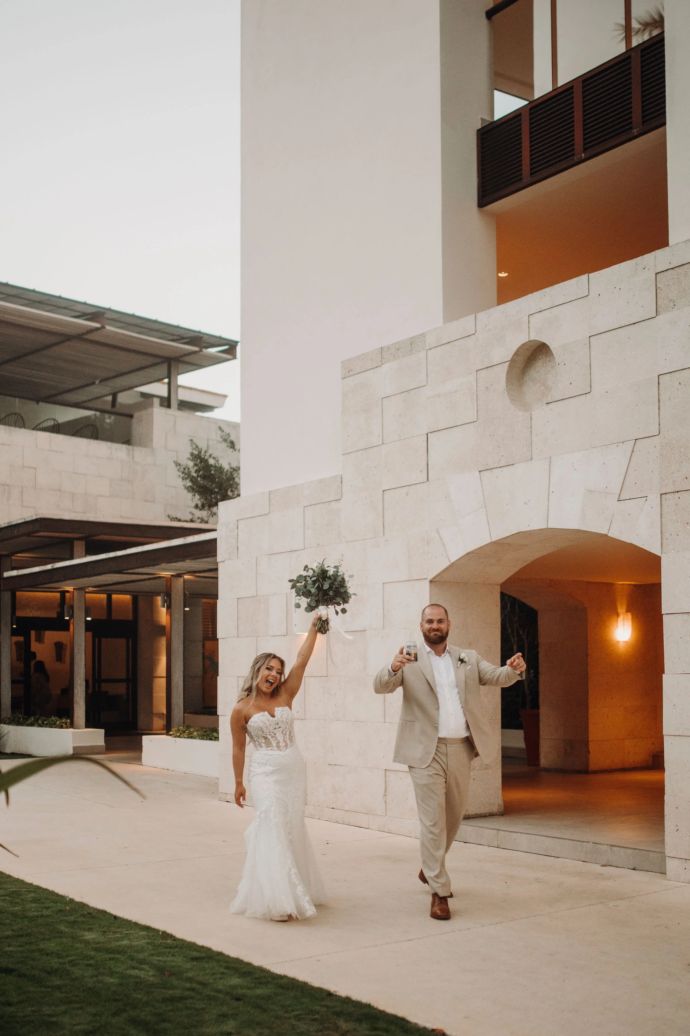Mr.&Mrs.King'sWeddingDay-607.jpg