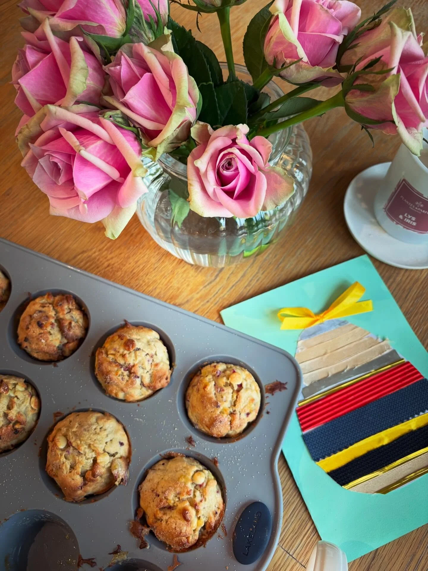 More Sundays like this, please 🩷 

Morning walk with @the_cotswilds, followed by coffee and bacon baps at The Feathered Nest in Westcote (with those views). 

Back for baking and family chaos feeling refreshed 👍🏻

Wow, what a week! 

#Sundays #Eas