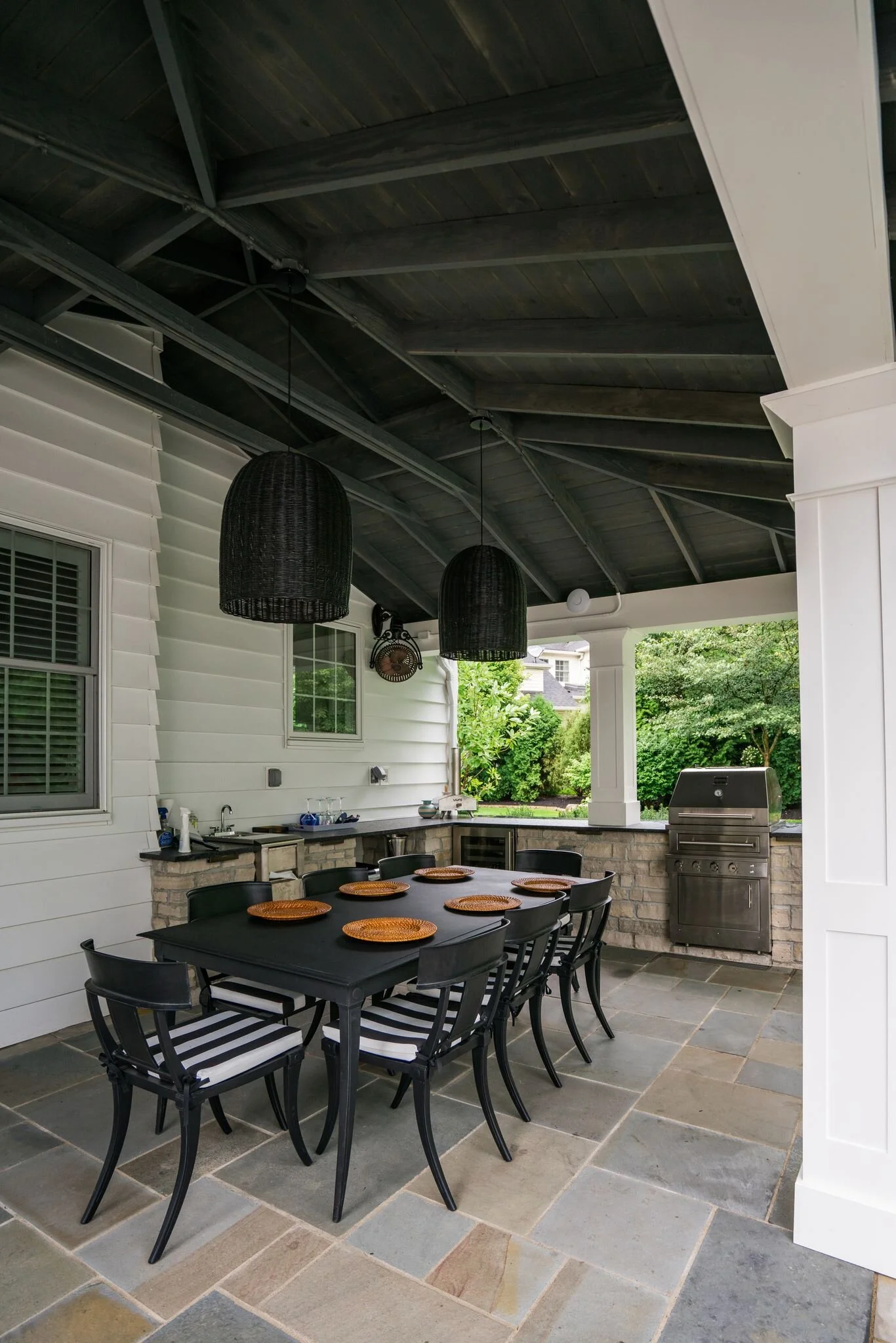 7 Indoor Living Elements to Bring to Outdoor Living Spaces in Upper Arlington and Powell, OH
