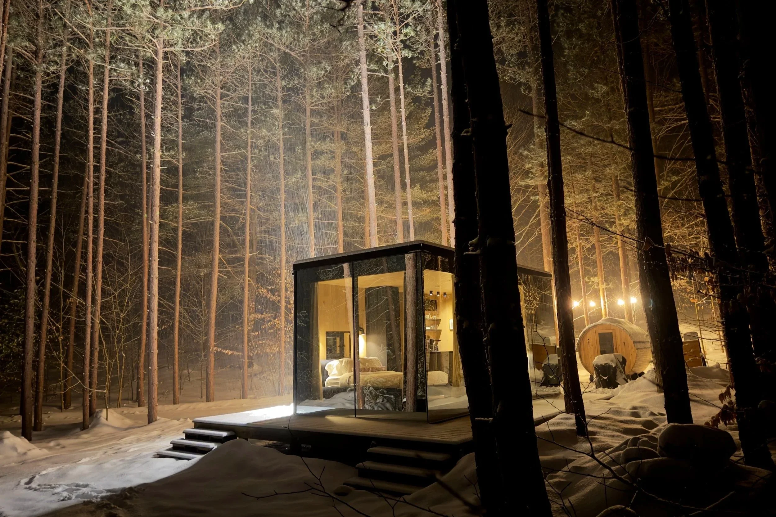 Glamp Michigan has the first two ÖÖD Mirror Houses in Michigan.