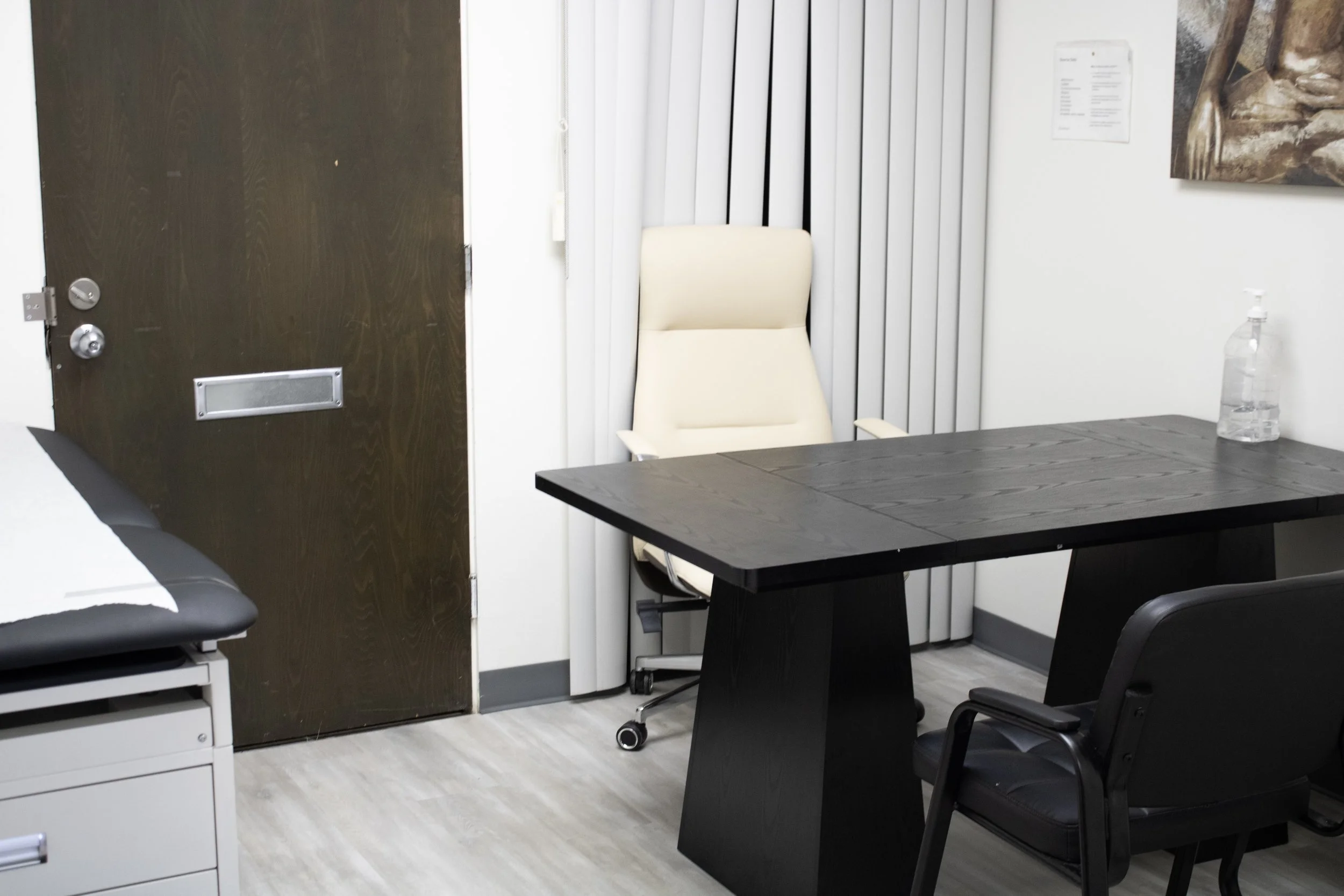 Examroom4-2.jpg