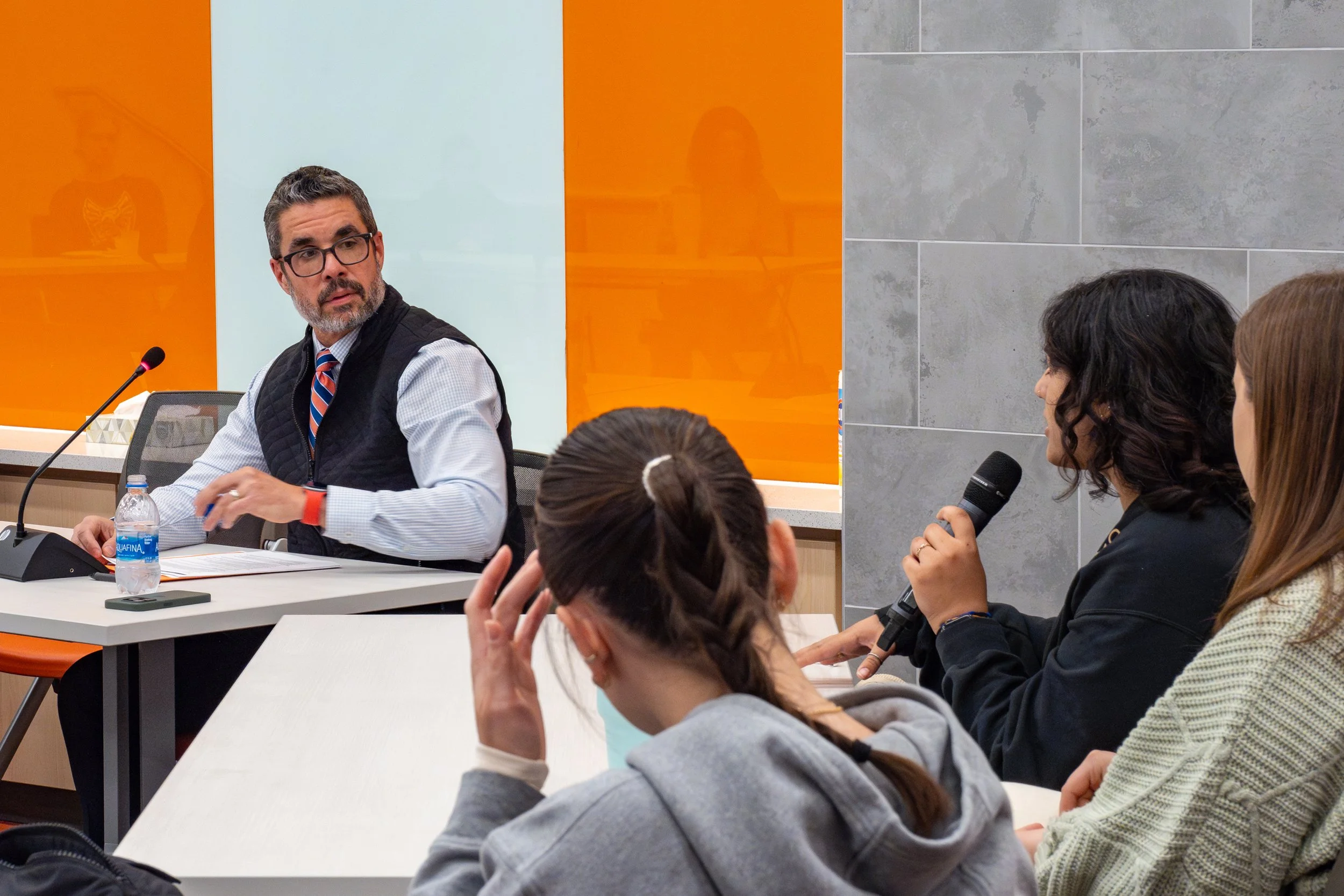 Q&A during a meeting