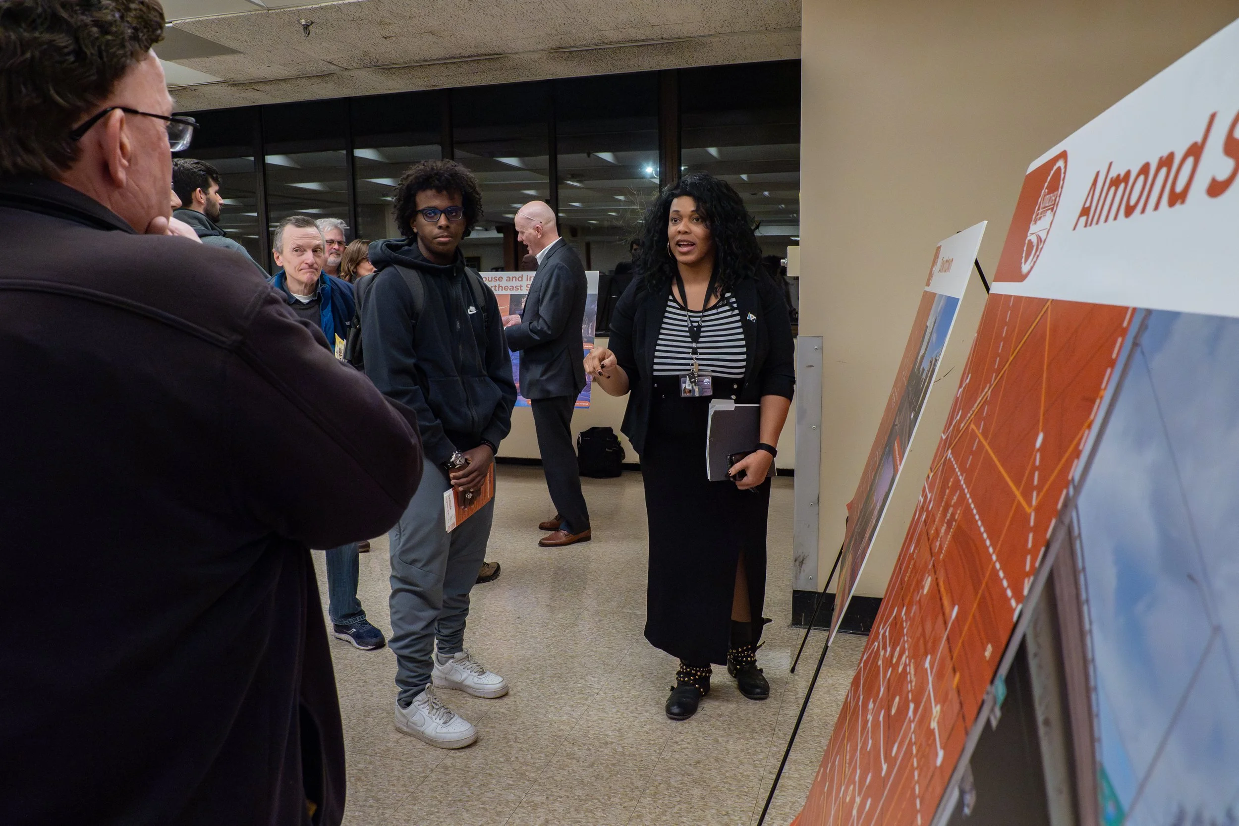Attendee presenting project boards
