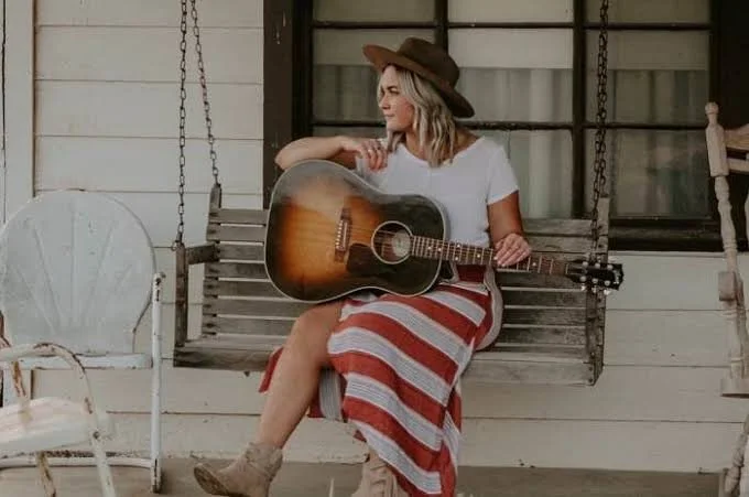 Live Music: Madison Rodges 