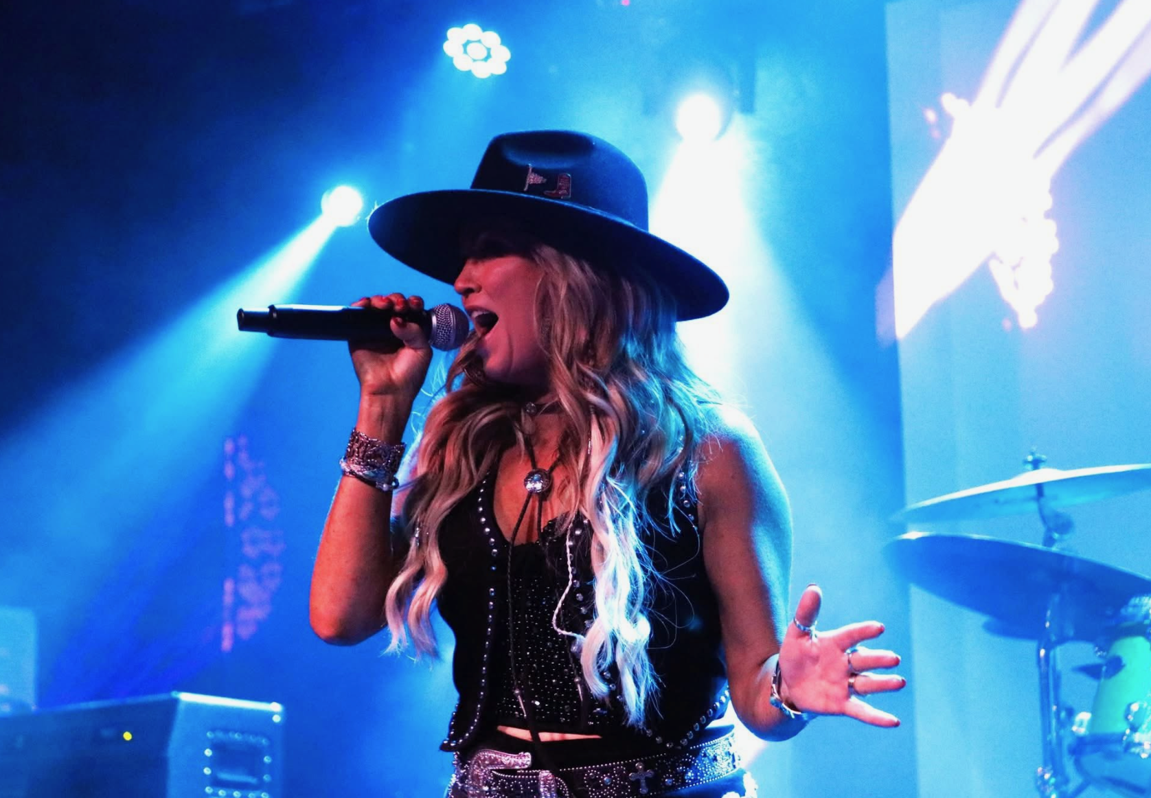Live Music: Whiskey Girl