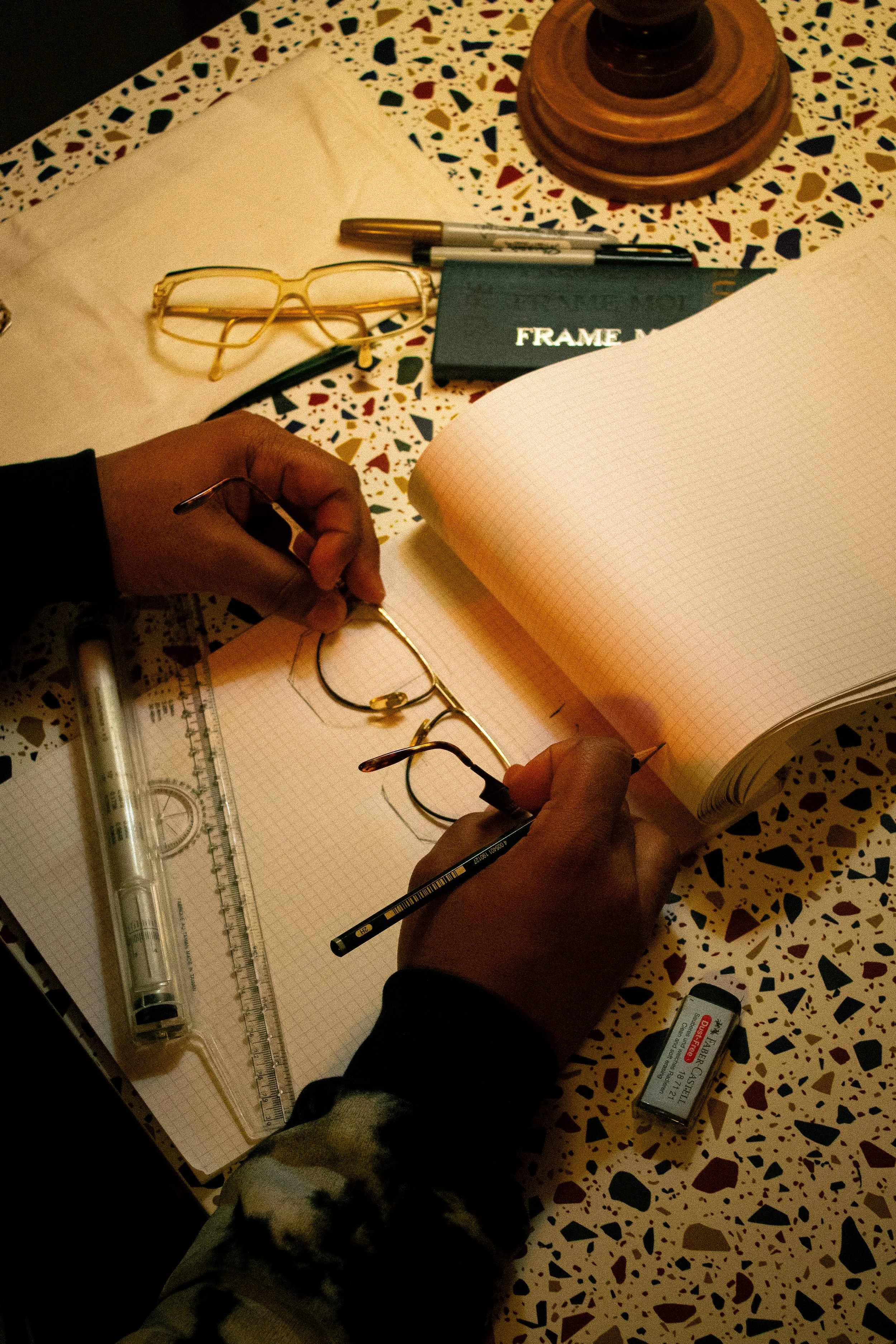 FRAME_MOI-07.jpg