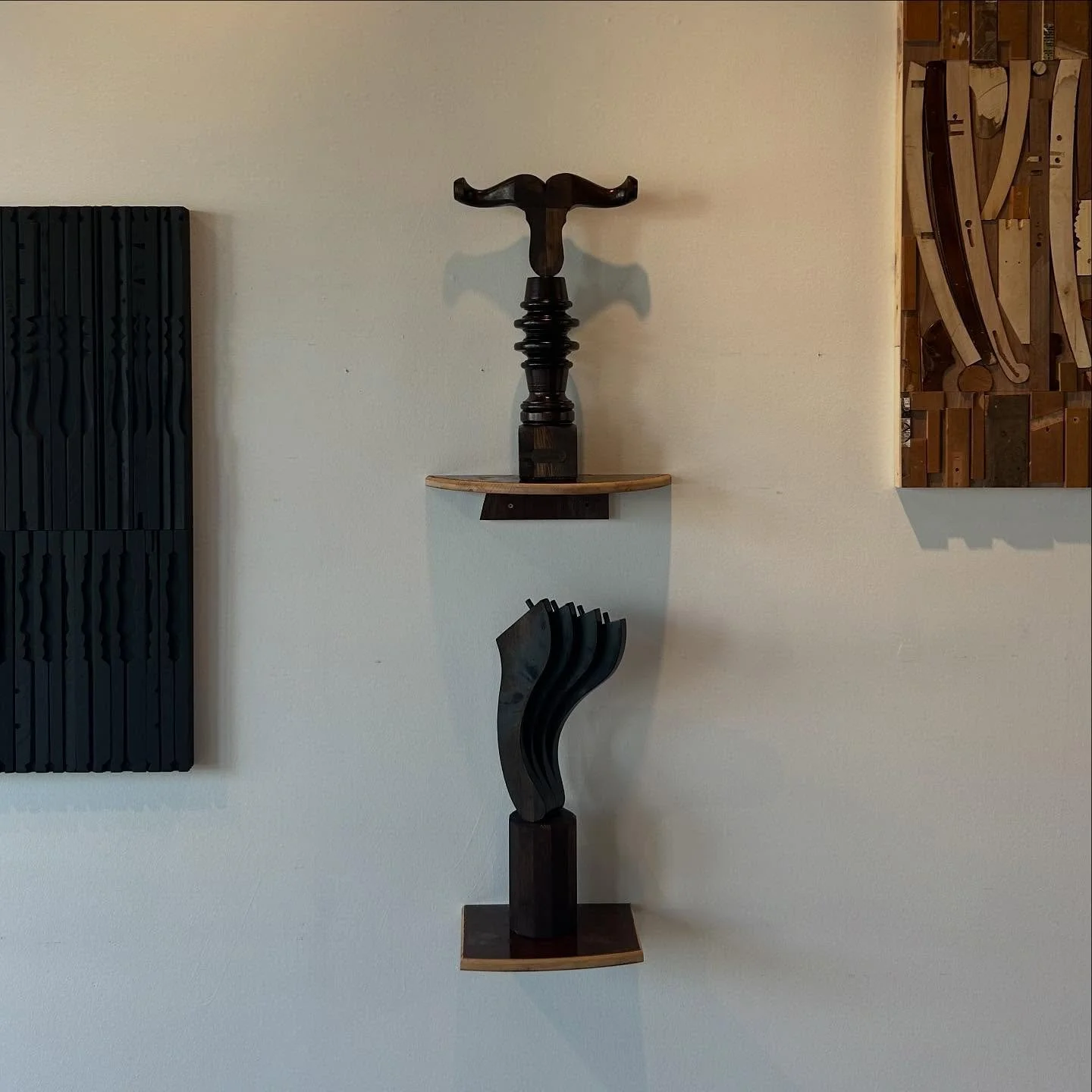 EVERYBODY IS A WINNER @ D2Art Gallery
🛠️🤎✨🏆
Presenting Wallpieces and sculptures by Artist @mrtonybrown
.
This Saturday! 4-7PM! Come by!
.
.
.
#artshow #art #artwork #wood #sculpture #artist #craftmanship #losangeles #inglewood #california