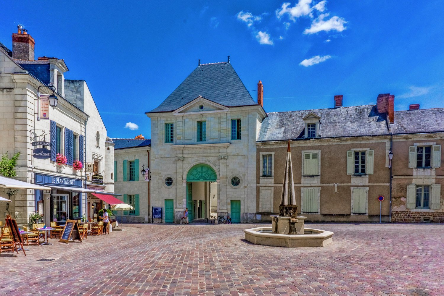hotel+fontevraud.jpeg