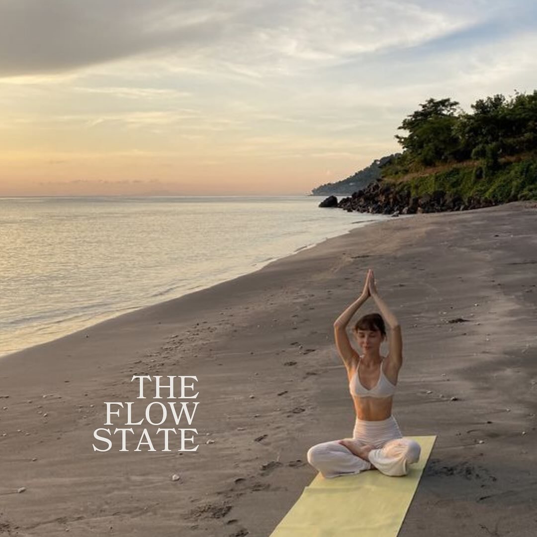 With exams approaching try to achieve a flow state in and out of your studies to be more productive and peaceful 🧘🏻&zwj;♀️ Incorporate meditation into your everyday! 

content: @rachelroseberg 
art: @pinterest and @rachelroseberg