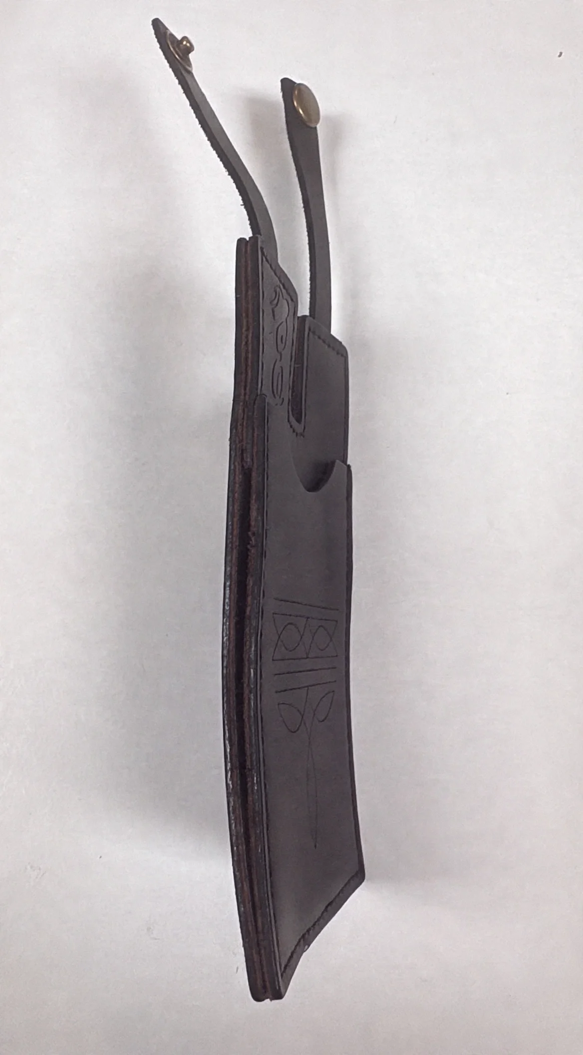 media-generation-belt-pouch-black-side-0-8a8b06a9-5950-442e-945b-48464836292c.webp