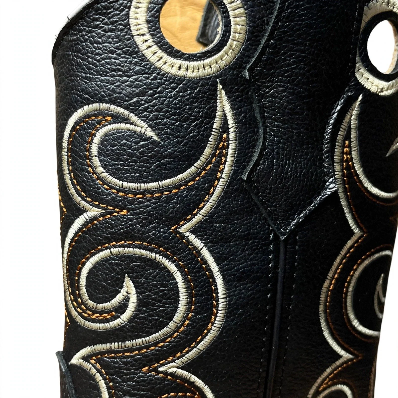 black-solid-detail.jpg