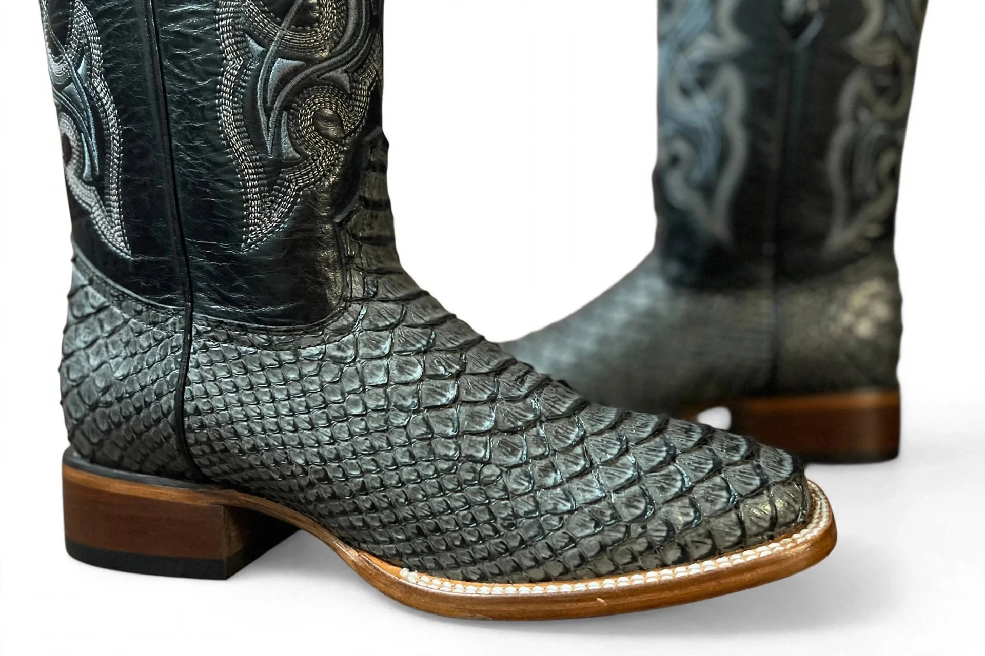 mens-python-gray-detail.jpg