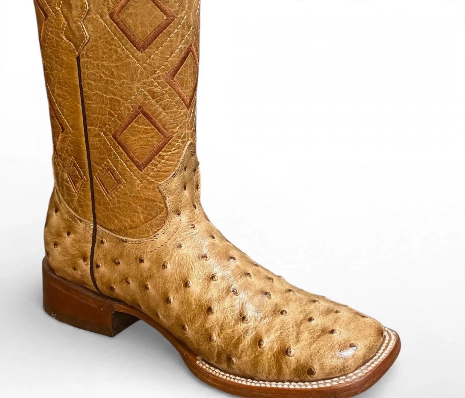 mens-ostrich-tan-detail.jpg
