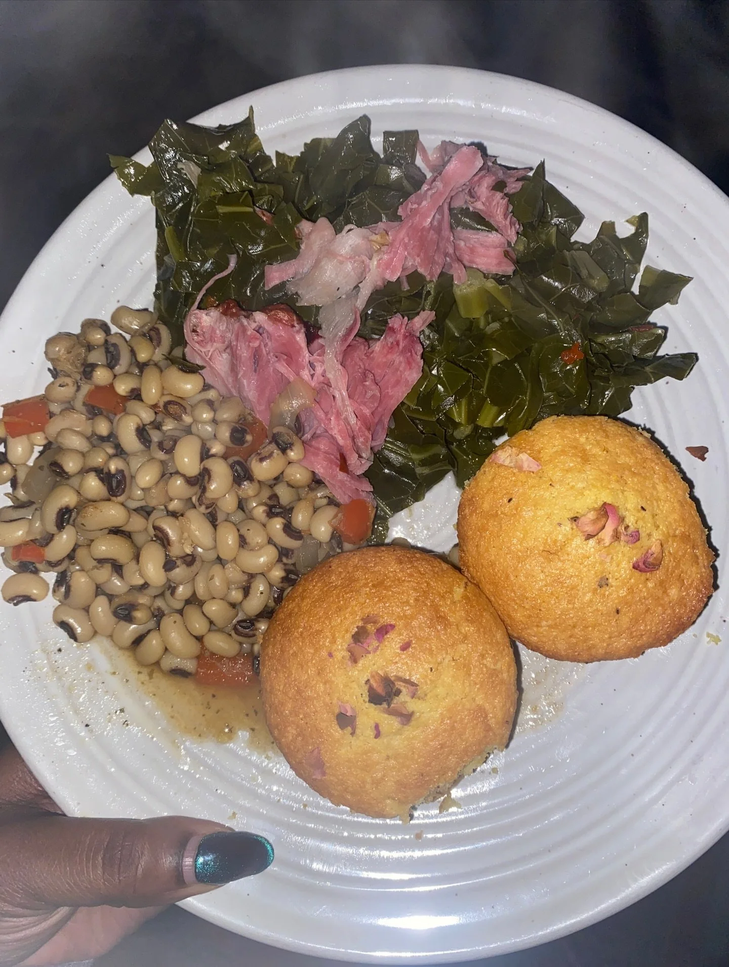 For my people, known and unknown. Honorable and benevolent. I am, because you were🌹✨

Happy New Year 🎊 ✨