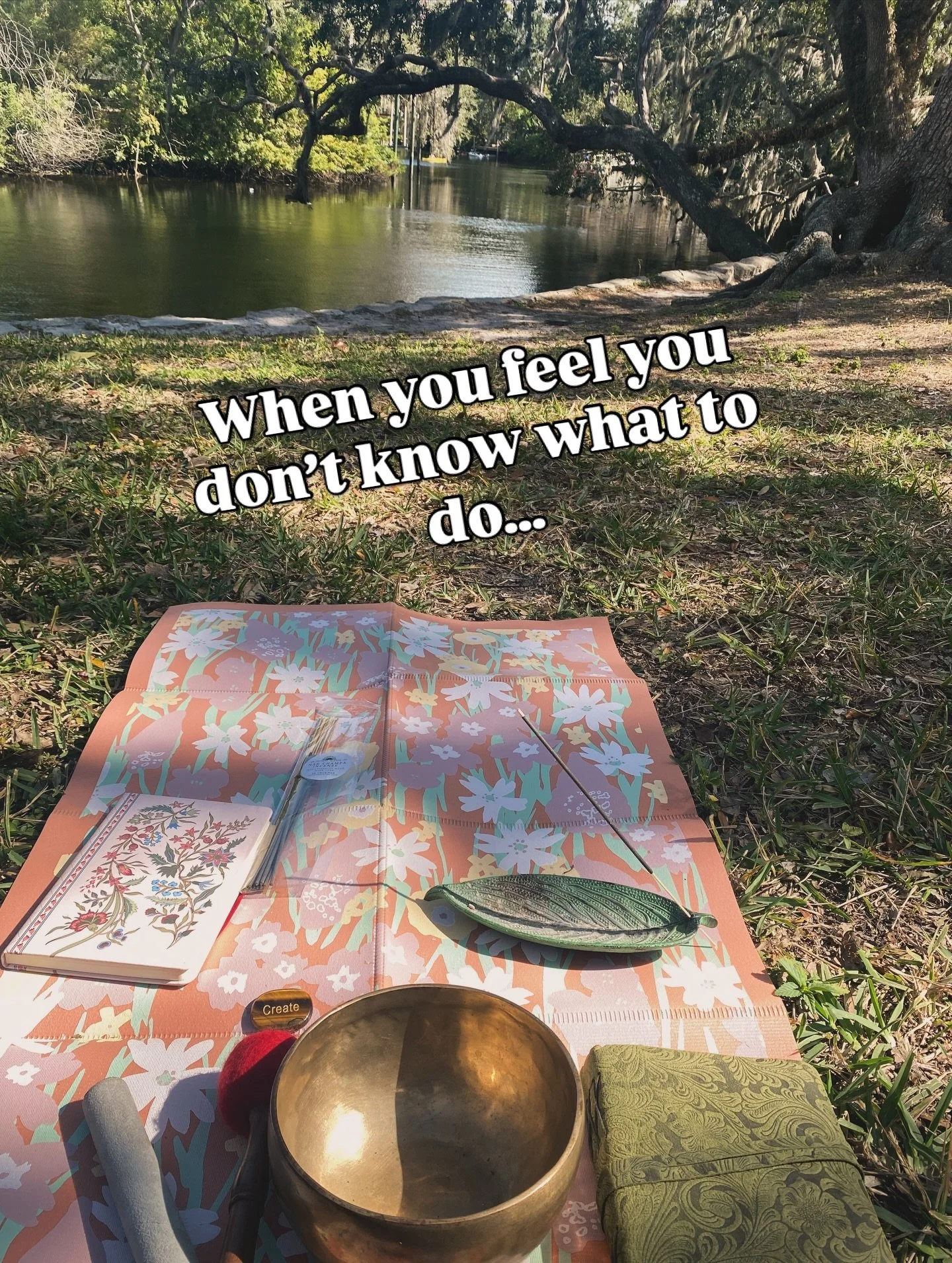 A gentle reminder✨

YOU can create: 
Sound 
Dance
Artwork 
Clothing
Networks 
Medicine
Photography 
Music
Literature 
Movements 
Poetry 

💛Activate your personal power 💛 #solarplexuschakra