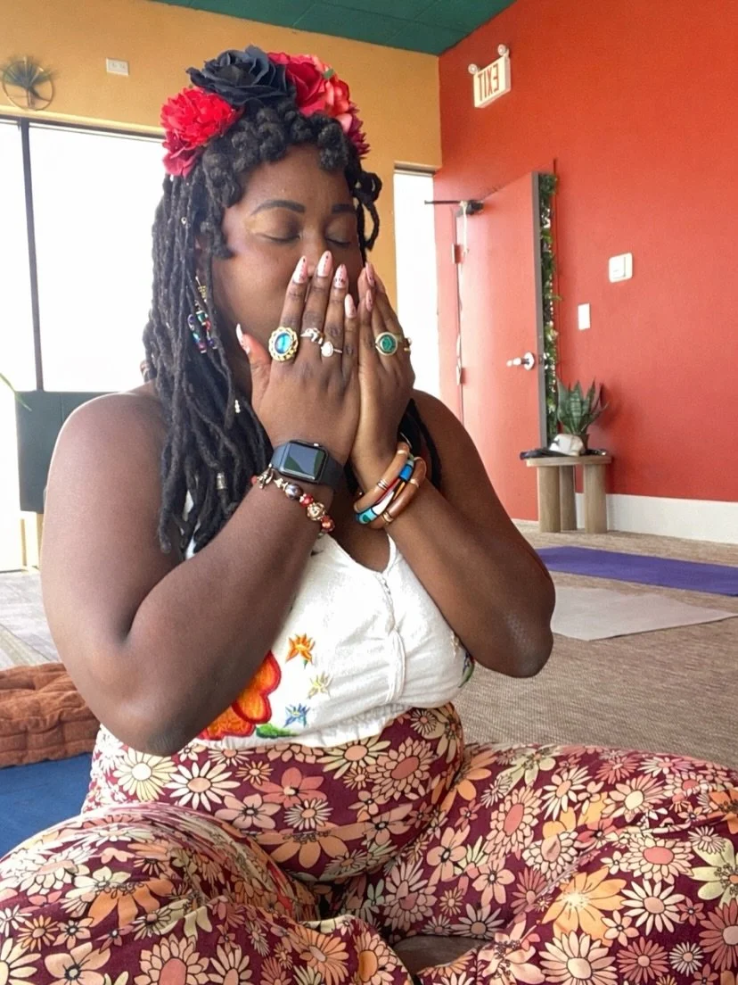 Community! This Saturday I will be holding space during The Move Out with @opulenceexperience ✨ 

This one day retreat is curated to help you release what no longer serves you, which is wonderfully timed as we are in the season of rebirth! I will in 