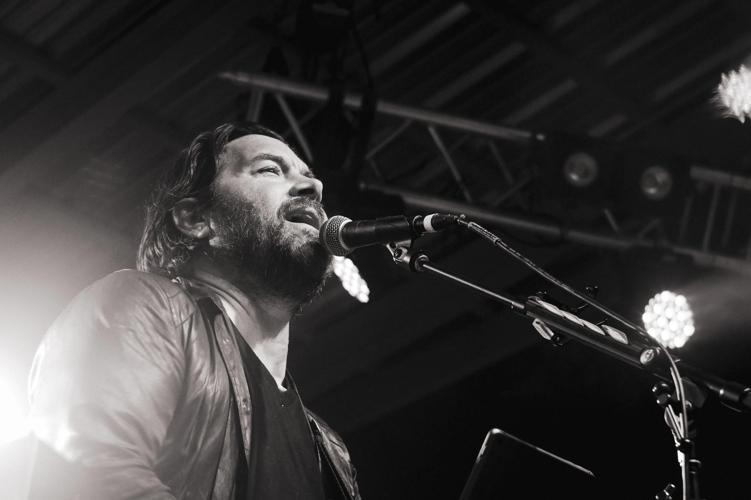 BobSchneider-07.04.23-HauteSpot-EvanCrowley-09.jpg