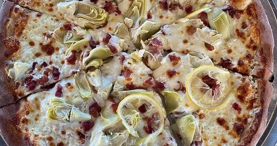 They&rsquo;re back baby!
Winter white pizza - white ricotta base, cheese, local sausage, artichokes and thinly sliced lemon!🍋 
Lasagna pizza- red sauce, cheese, sausage, meatballs , shaved Parmesan and whipped ricotta!! 

September Hours
Friday, Sat