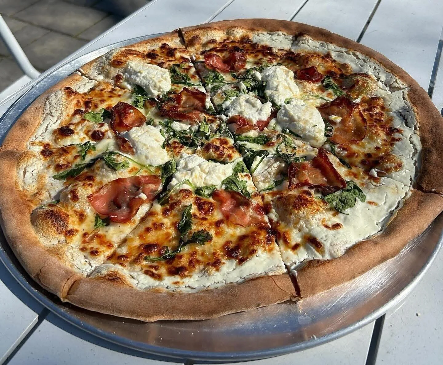 Summer white pizza is back and ready to devour on this lovely day.

Spring Hours
Thursday 4-8pm
Friday, Saturday &amp; Sunday 12-8pm

5 minutes from the Blue Hill roundabout!!

#strongsofmaine #strongbrewing #bluehillpeninsula #woodfiredpizza
