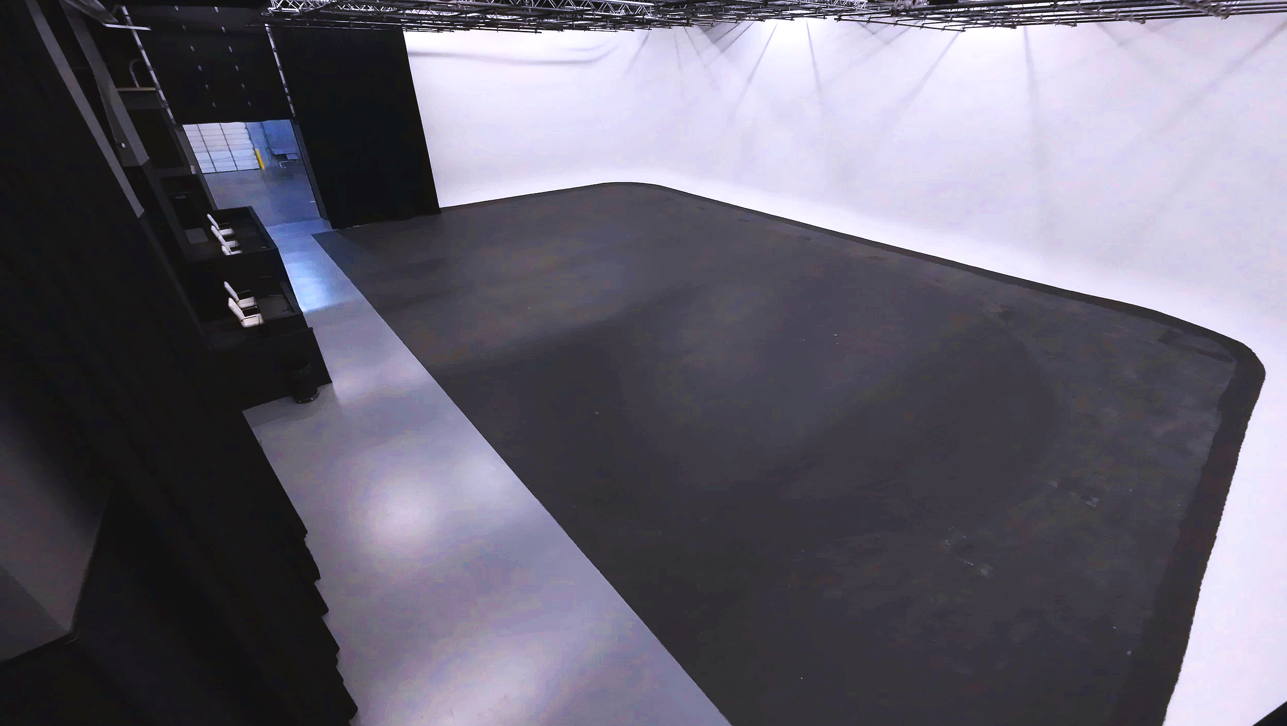 Large cyclorama wall inside Stage One Studio in Nashville TN designed for film production, commercial shoots, and professional lighting setups